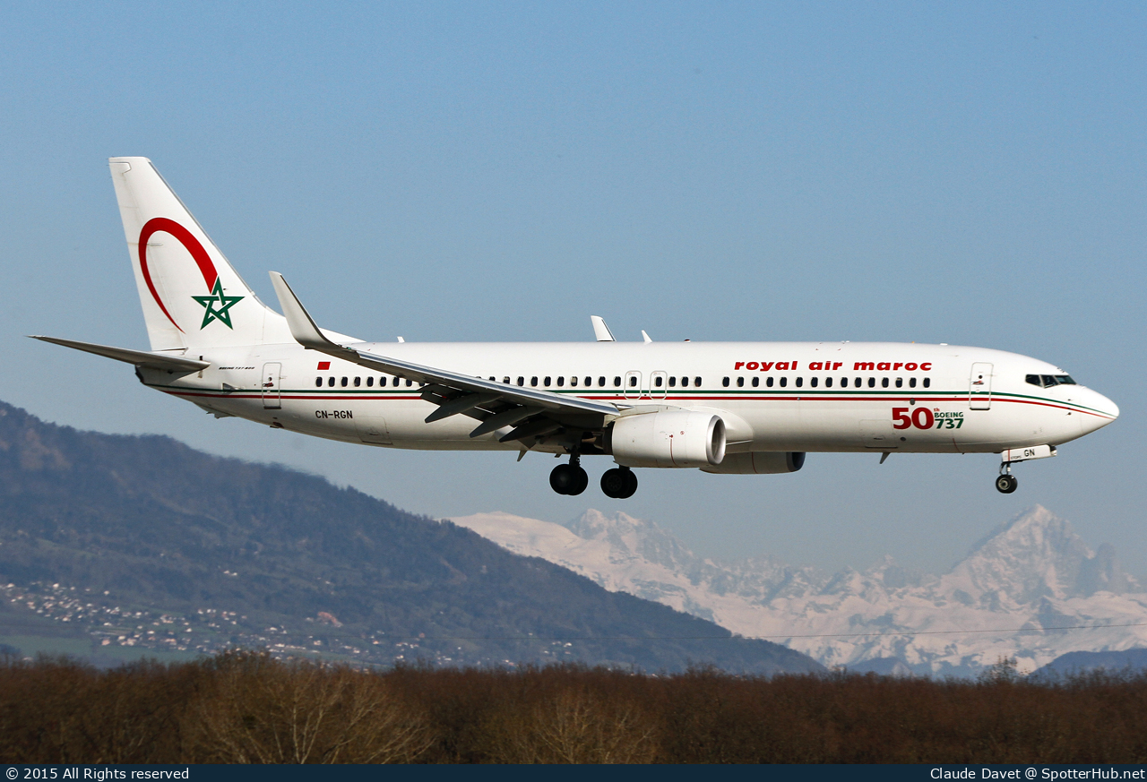 Photo of CN-RGN - Boeing 737-8B6 operated by Royal Air Maroc