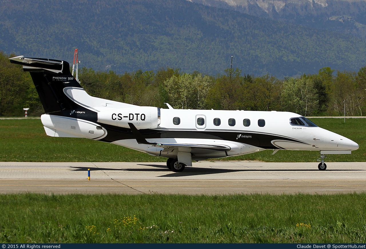 Photo of CS-DTQ - Embraer Phenom 300 operated by Everjets