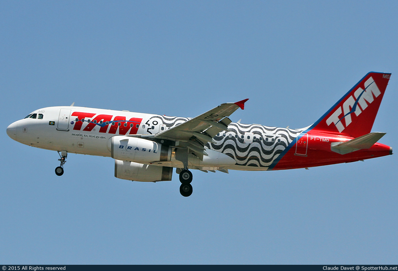 Photo of PT-TMD - Airbus A319-132 operated by TAM Linhas Aéreas