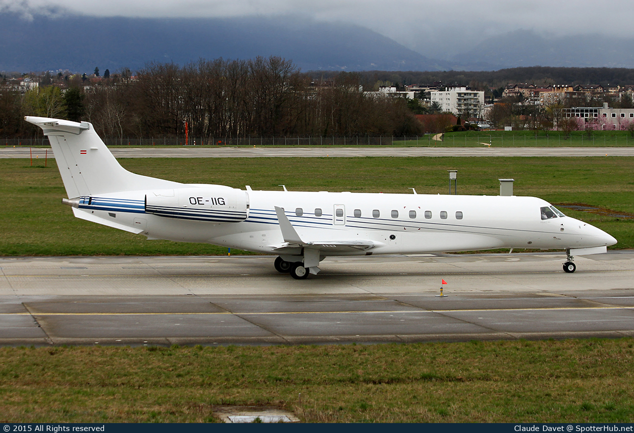 Photo of OE-IIG - Embraer Legacy 650 operated by MJet