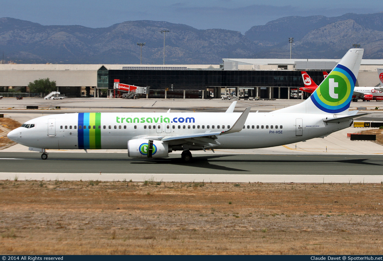 Photo of PH-HSE - Boeing 737-8K2 operated by Transavia