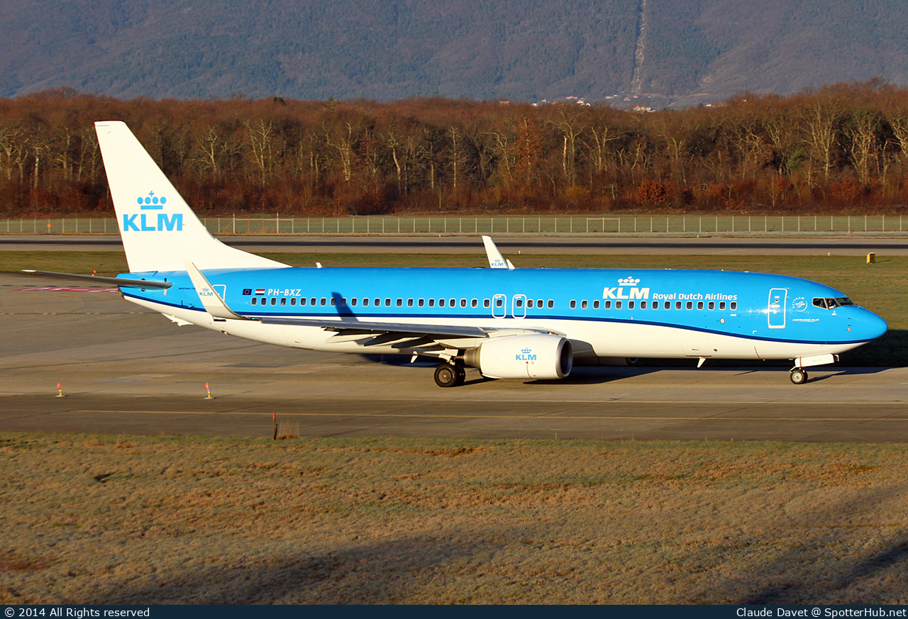 Photo of PH-BXZ - Boeing 737-8K2 operated by KLM Royal Dutch Airlines