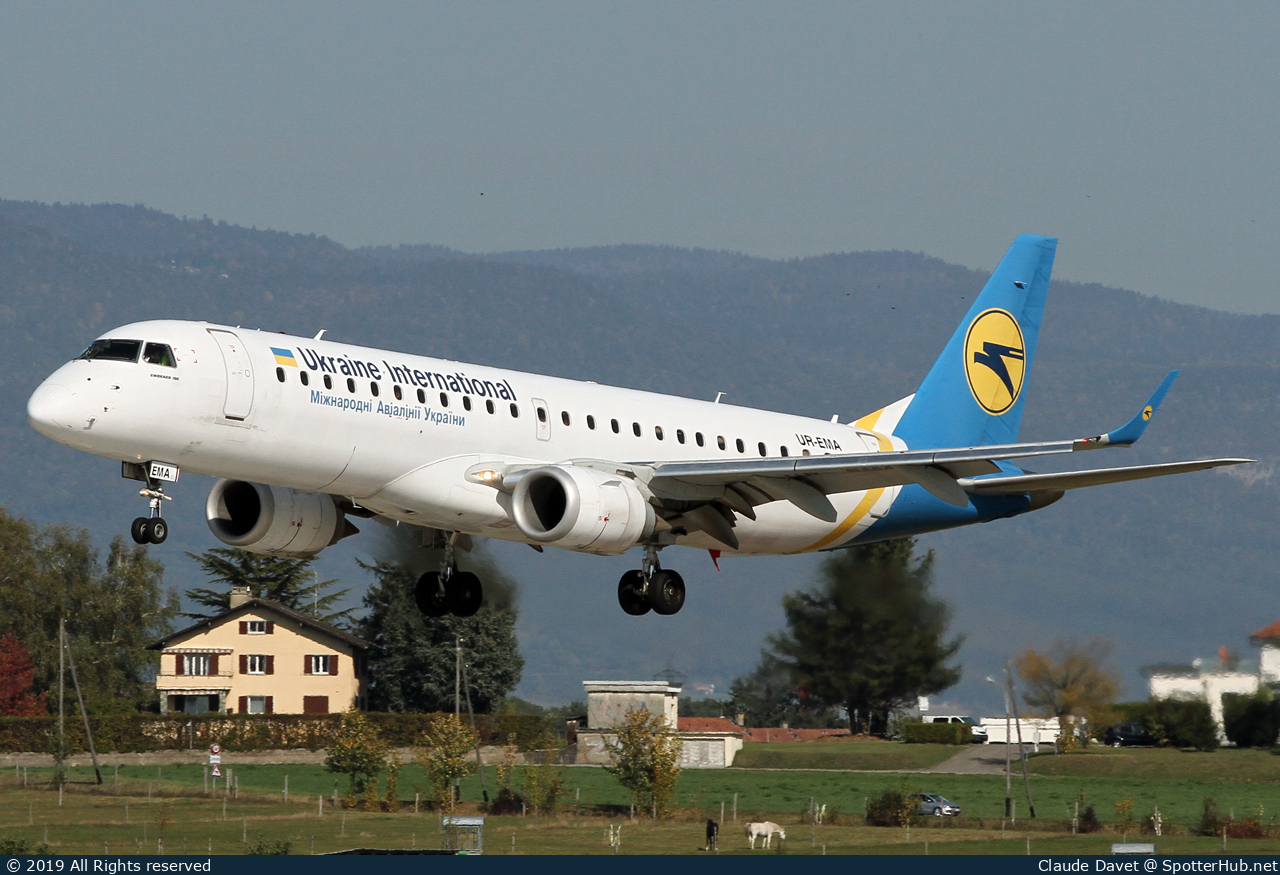 Photo of UR-EMA - Embraer ERJ-190STD operated by Ukraine International Airlines