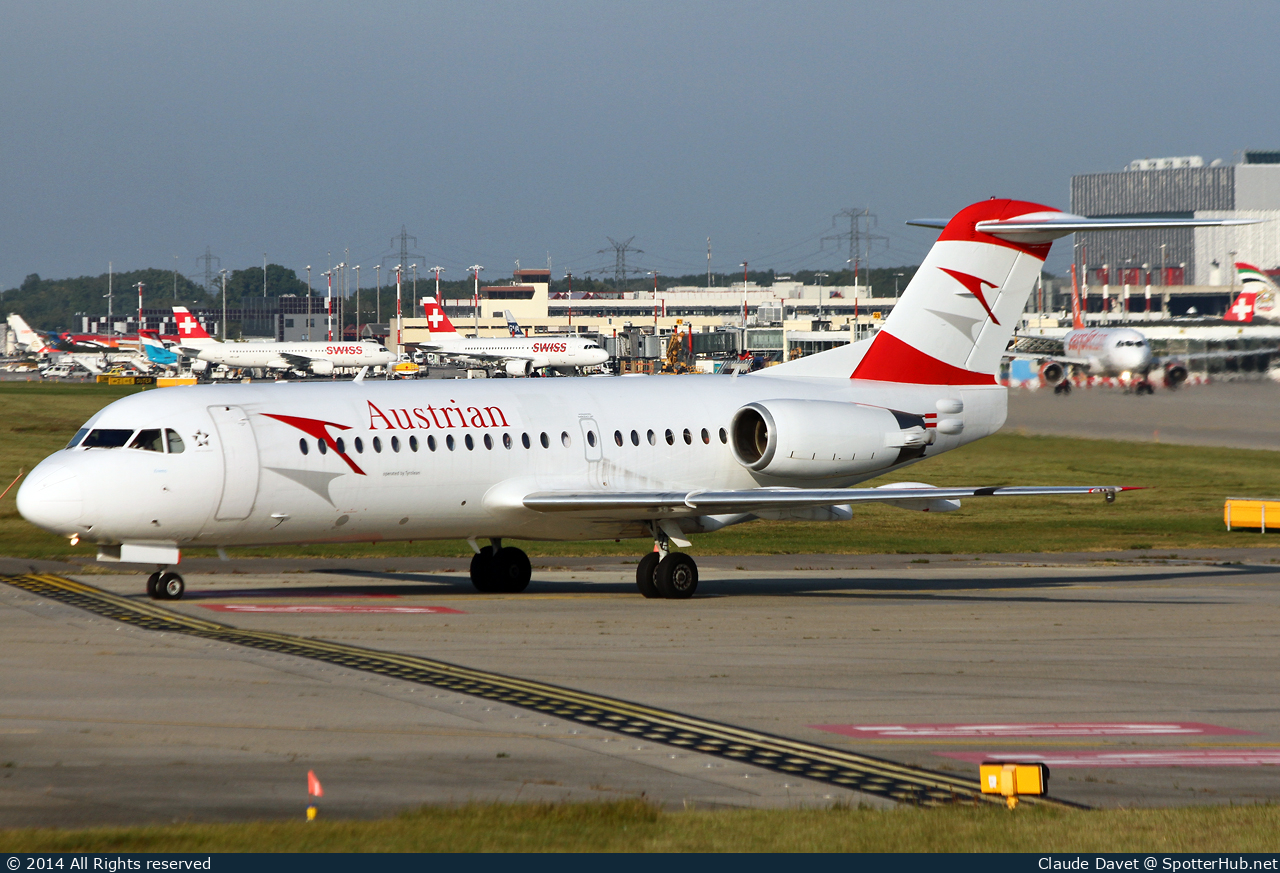 Photo of OE-LFK - Fokker 70 operated by Austrian Airlines