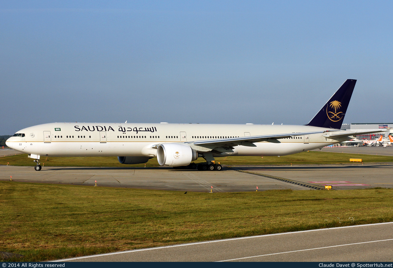 Photo of HZ-AK22 - Boeing 777-368(ER) operated by Saudia