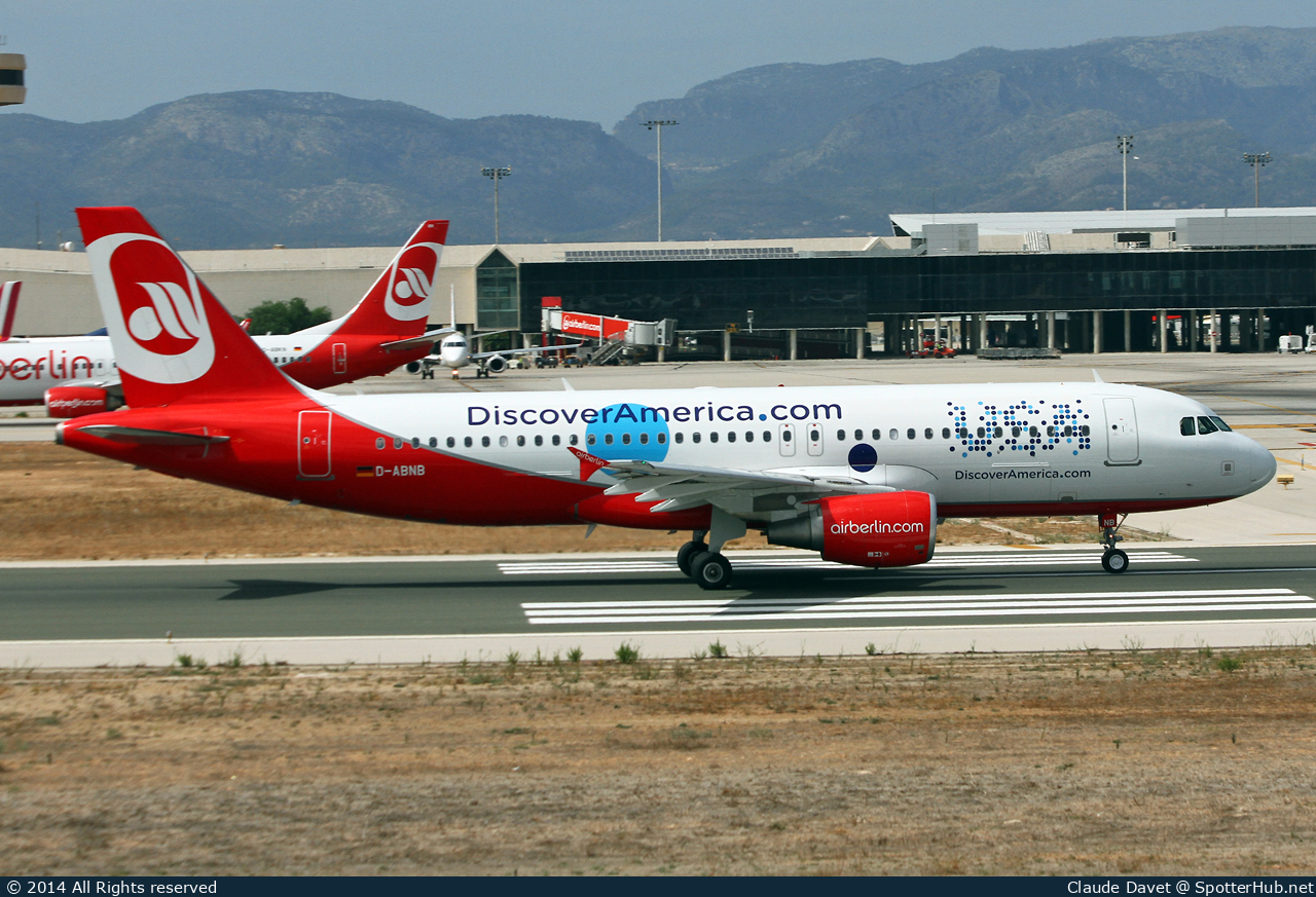 Photo of D-ABNB - Airbus A320-214 operated by Air Berlin