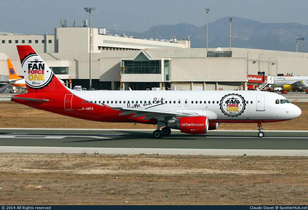 Photo of D-ABFK - Airbus A320-214 operated by Air Berlin