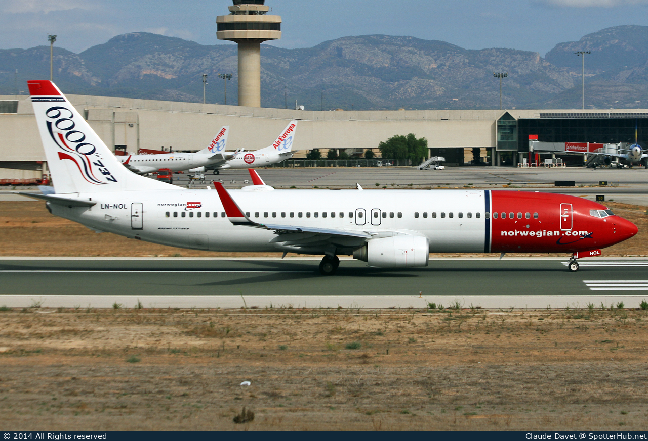 Photo of LN-NOL - Boeing 737-8Q8 operated by Norwegian Air Shuttle