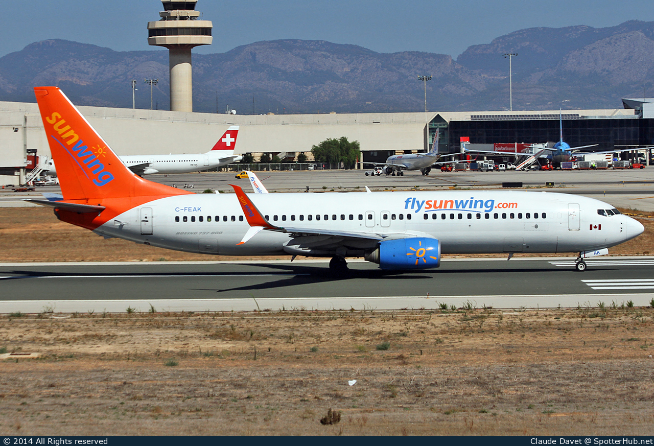 Photo of C-FEAK - Boeing 737-86Q operated by Sunwing Airlines