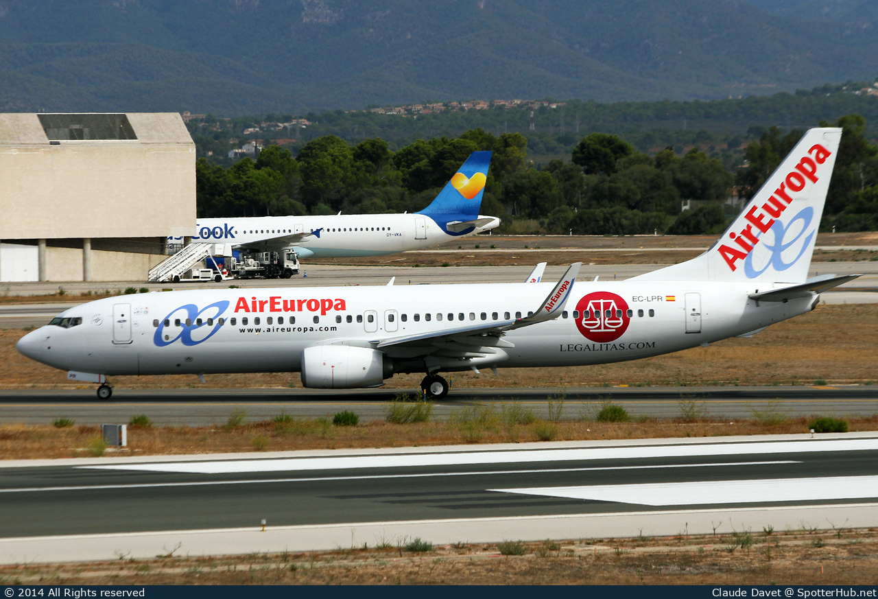 Photo of EC-LPR - Boeing 737-85P operated by Air Europa