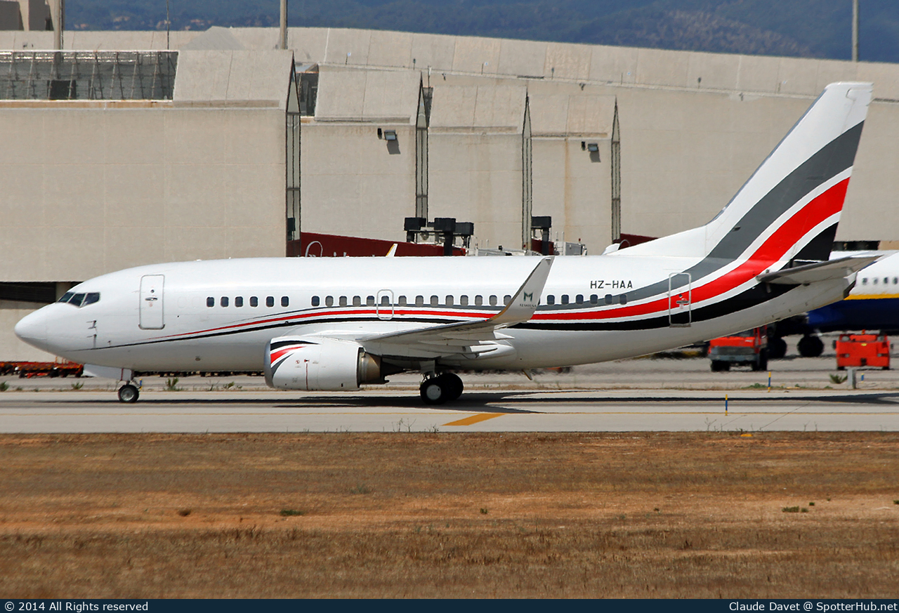 Photo of HZ-HAA - Boeing 737-529 operated by Aviation Horizons