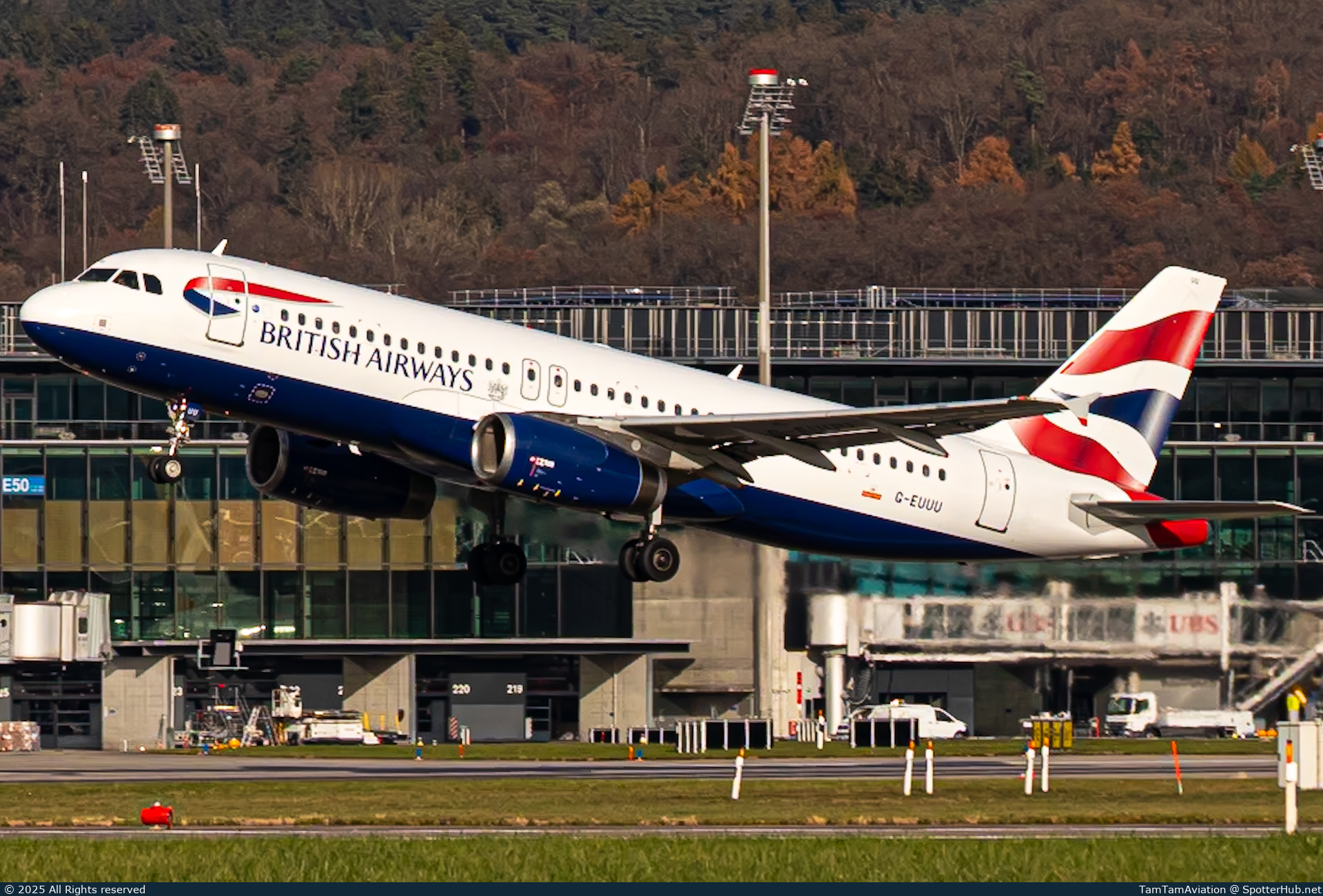Photo of G-EUUU - Airbus A320-232 operated by British Airways