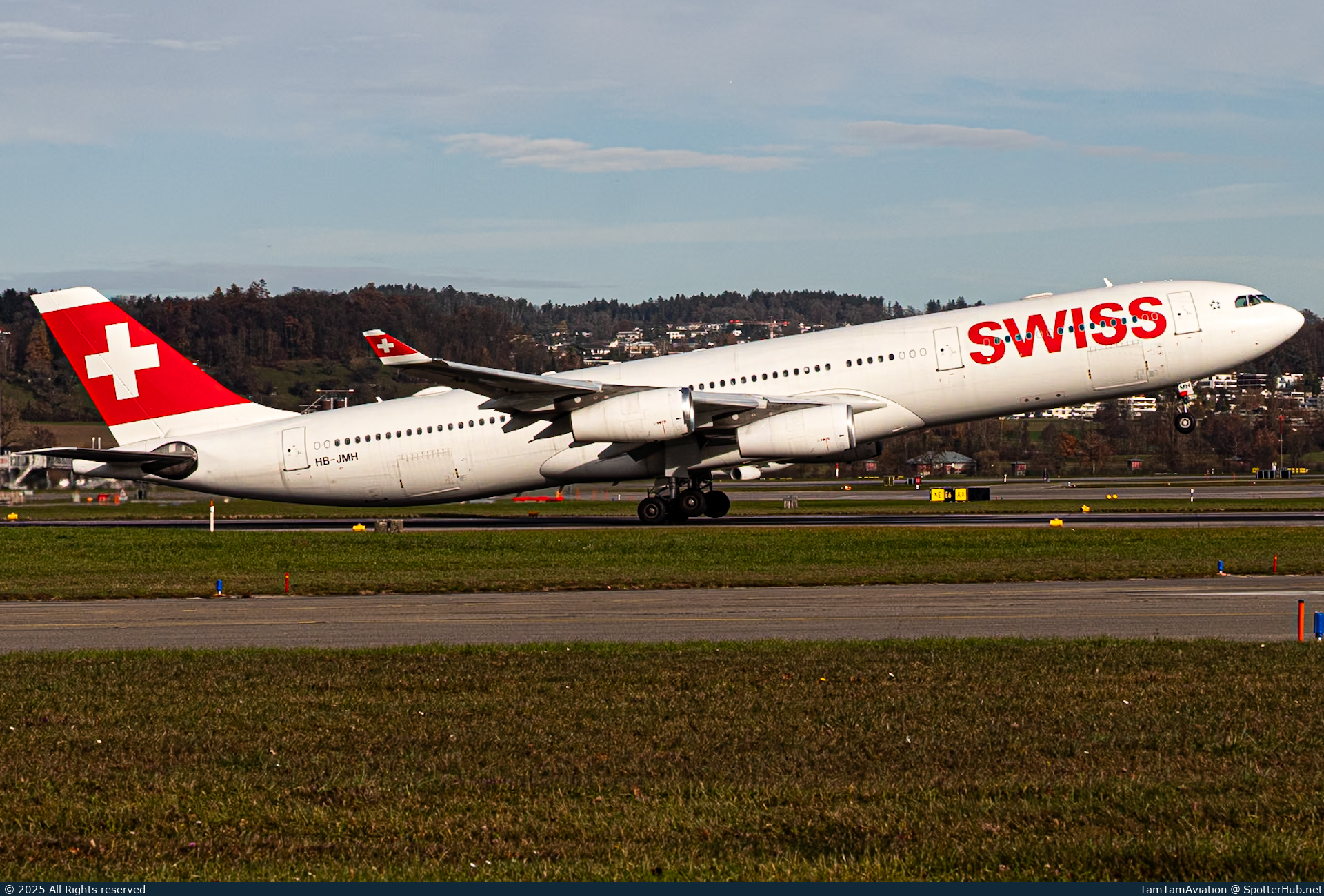 Photo of HB-JMH - Airbus A340-313 operated by Swiss International Air Lines