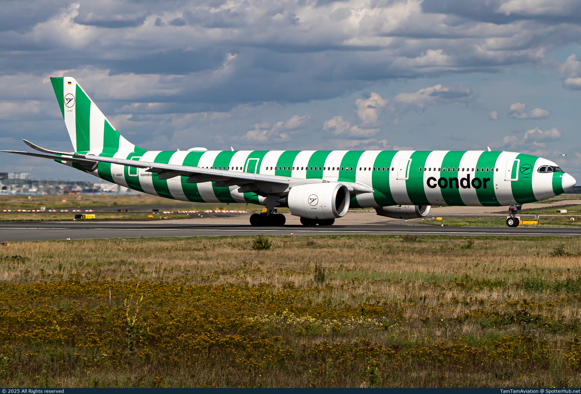 Photo of D-ANRK - Airbus A330-941 operated by Condor