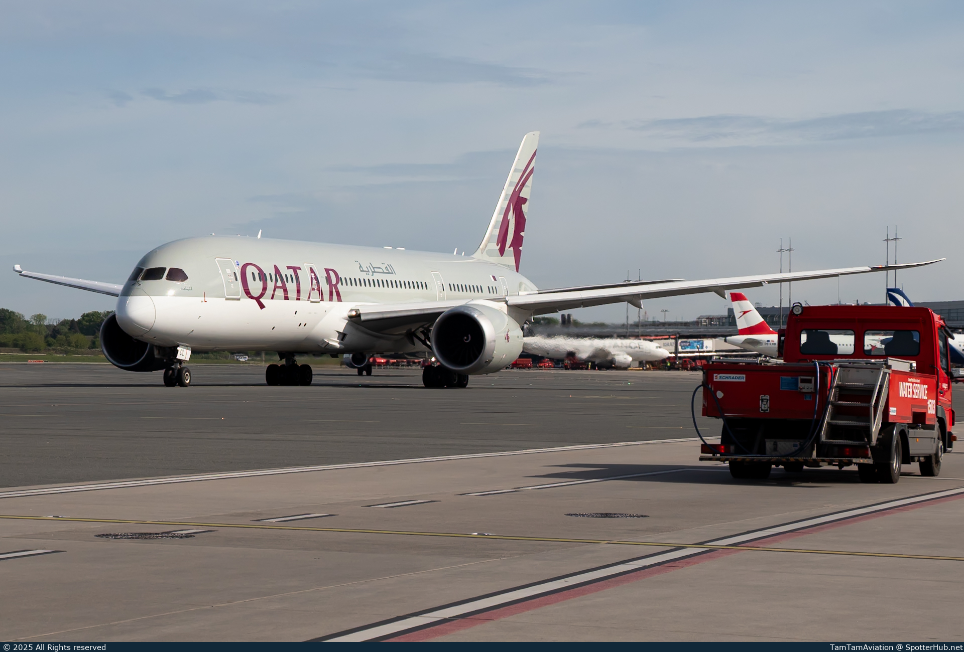 Photo of A7-BCL - Boeing 787-8 Dreamliner operated by Qatar Airways