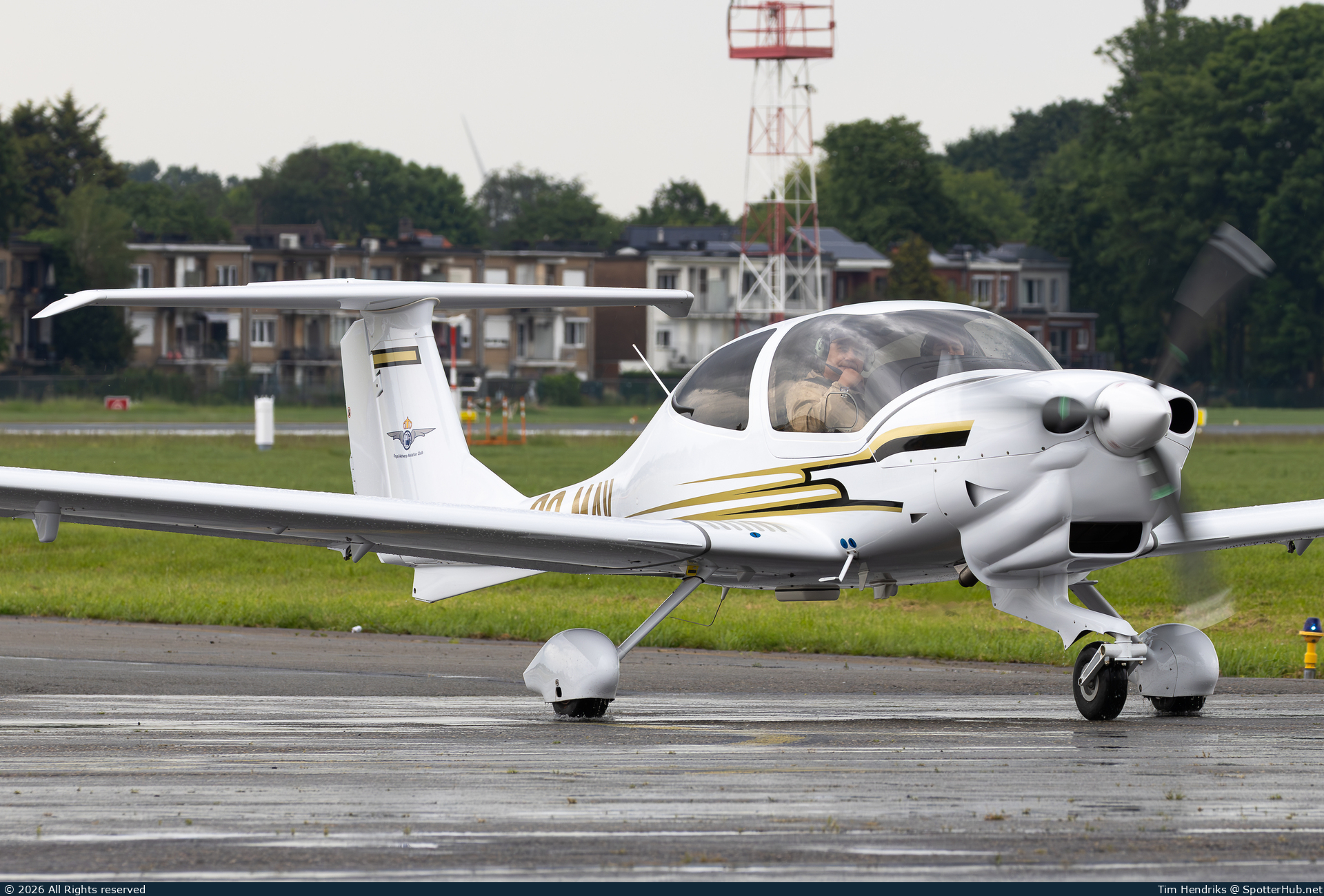 Photo of OO-MAV - Diamond DA40 NG Diamond Star operated by Royal Antwerp Aviation Club