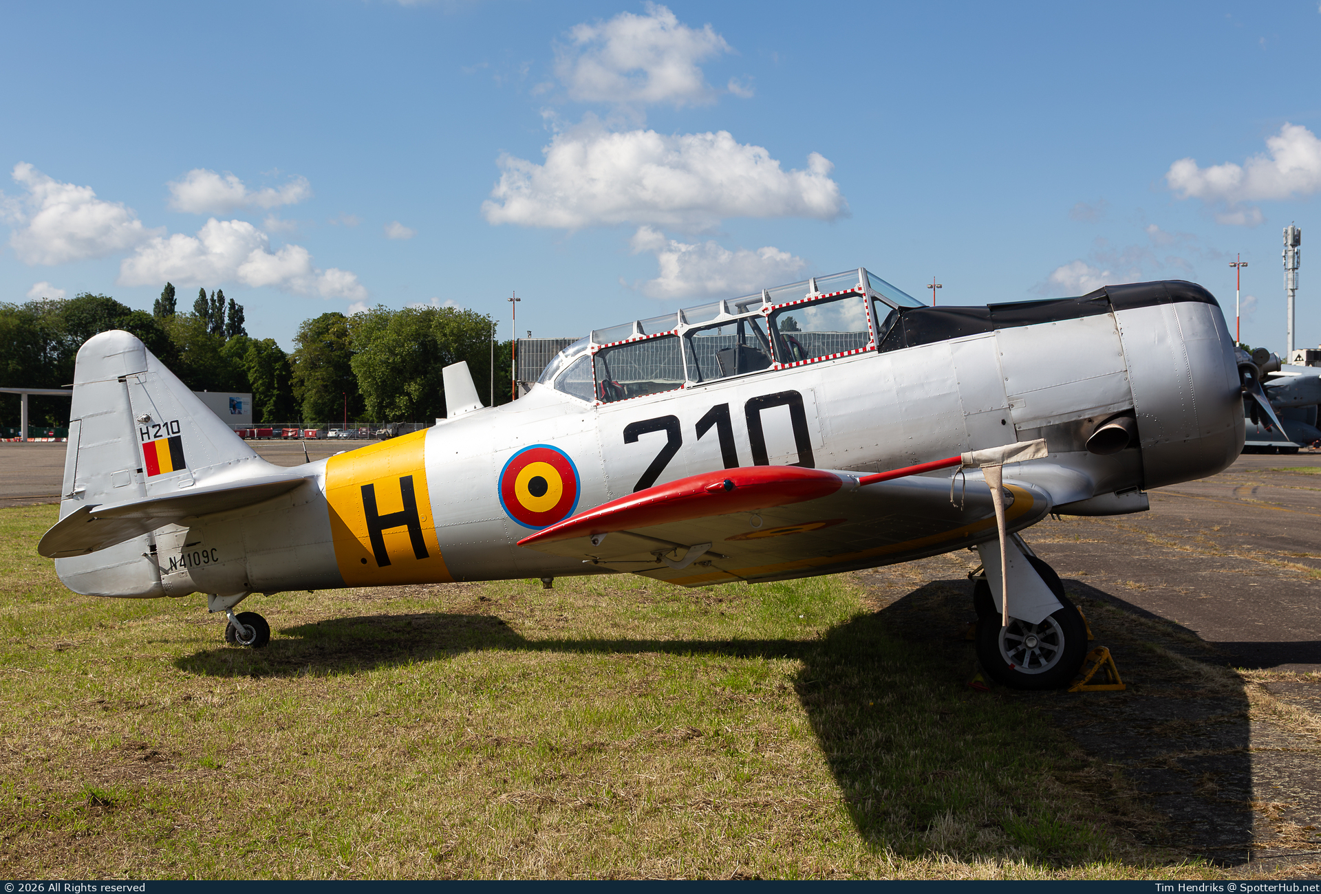 Photo of N4109C - North American T-6G Texan operated by Stampe en Vertongen Museum