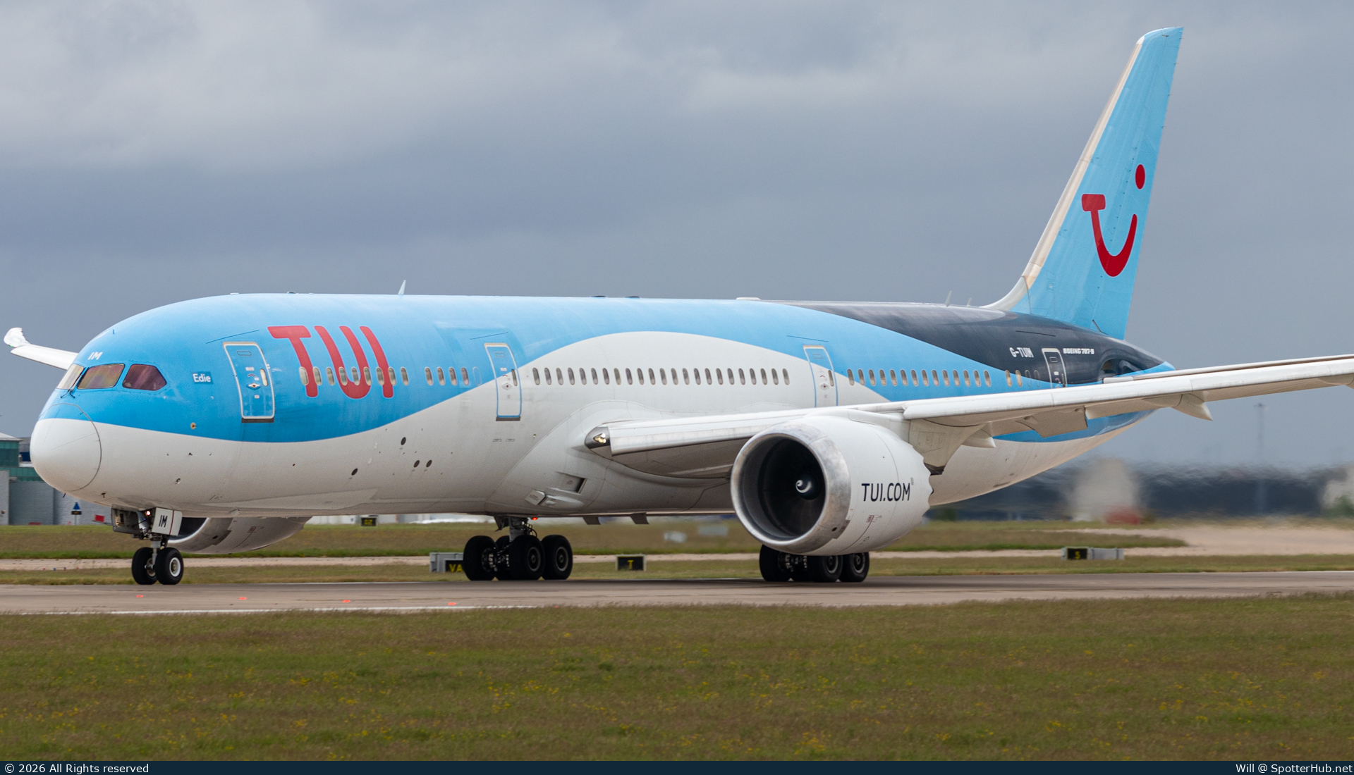 Photo of G-TUIM - Boeing 787-9 Dreamliner operated by TUI Airways