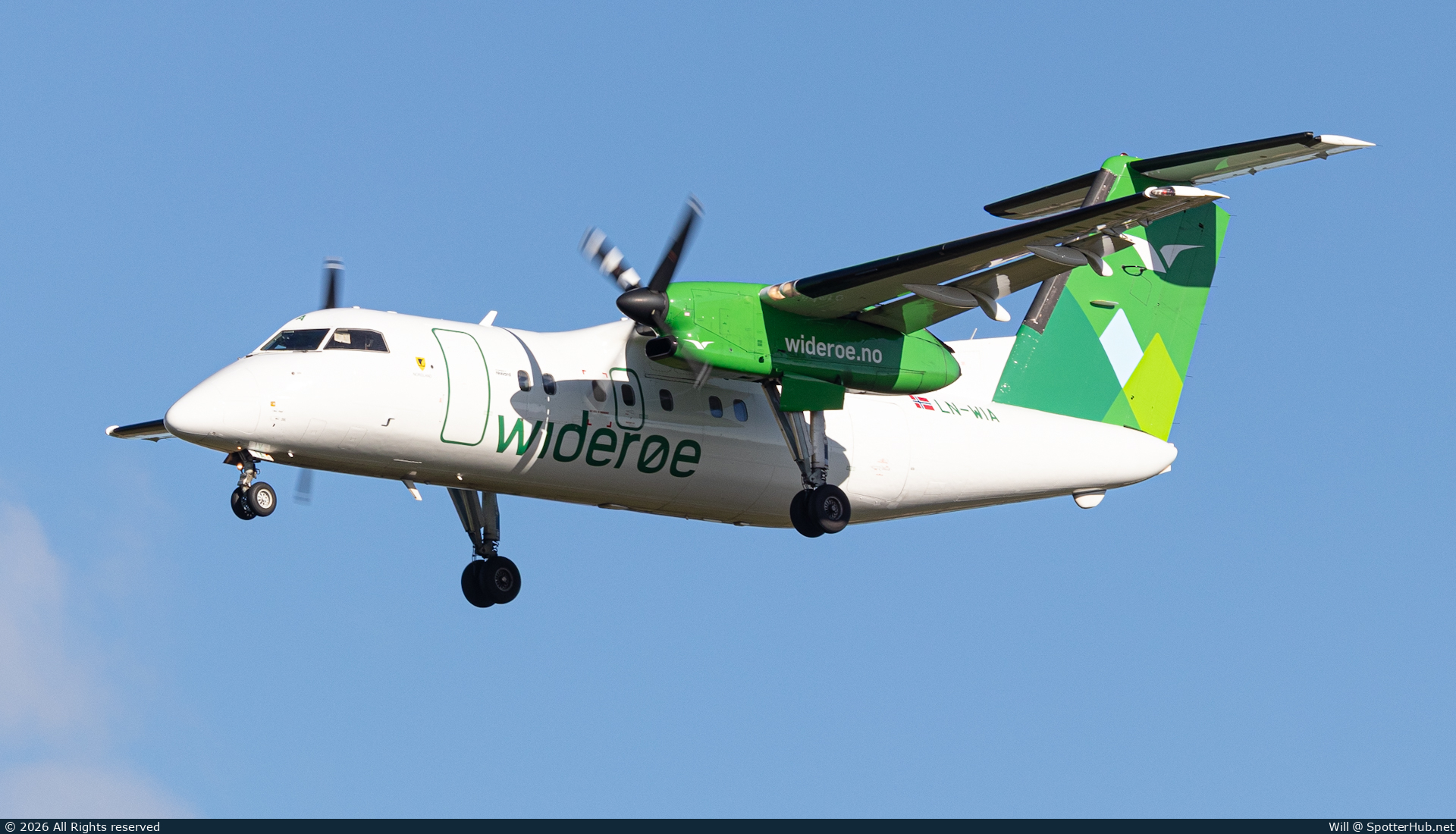 Photo of LN-WIA - Bombardier DHC-8-103 Dash 8 100 operated by Widerøe