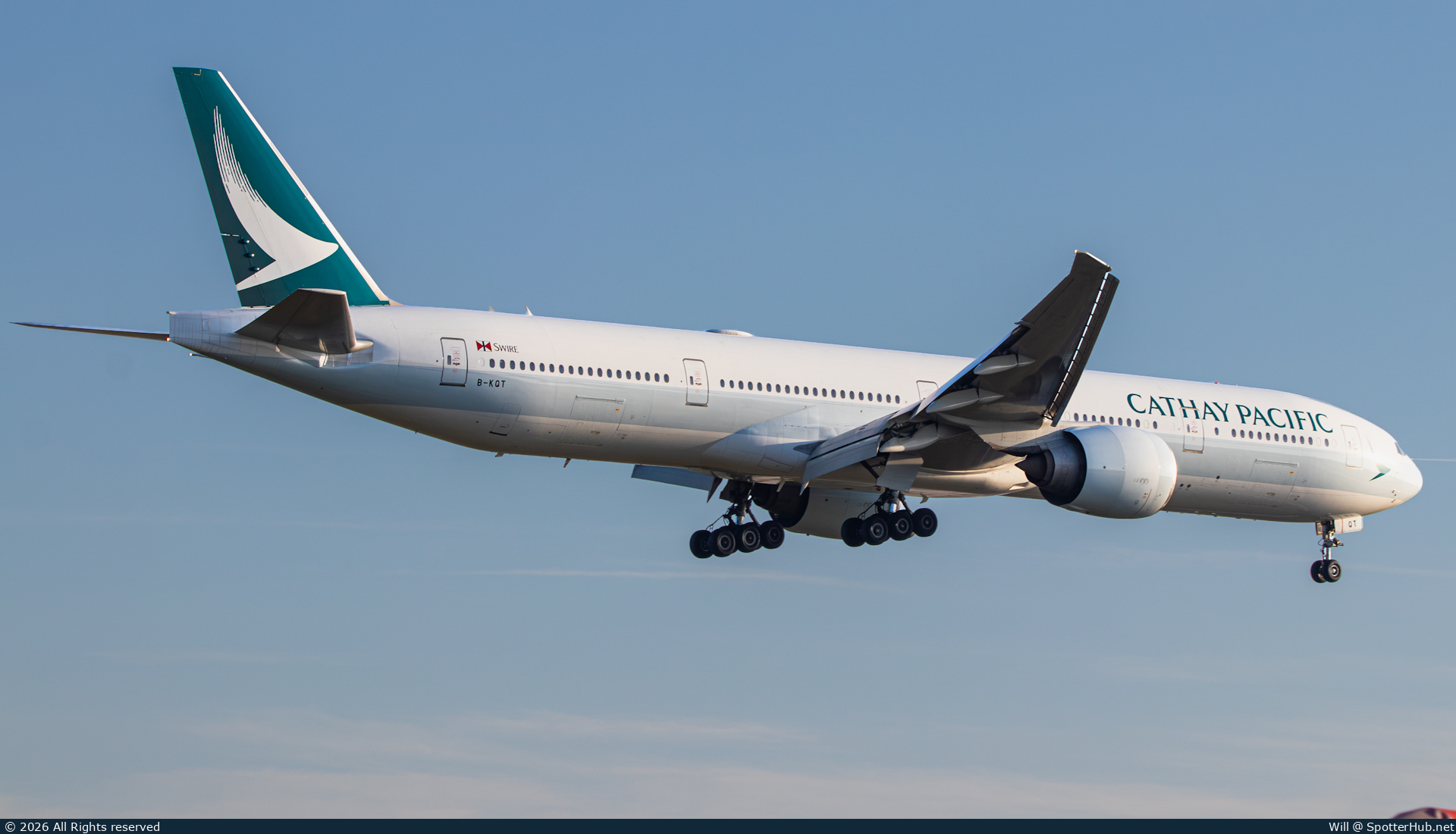 Photo of B-KQT - Boeing 777-367(ER) operated by Cathay Pacific Airways
