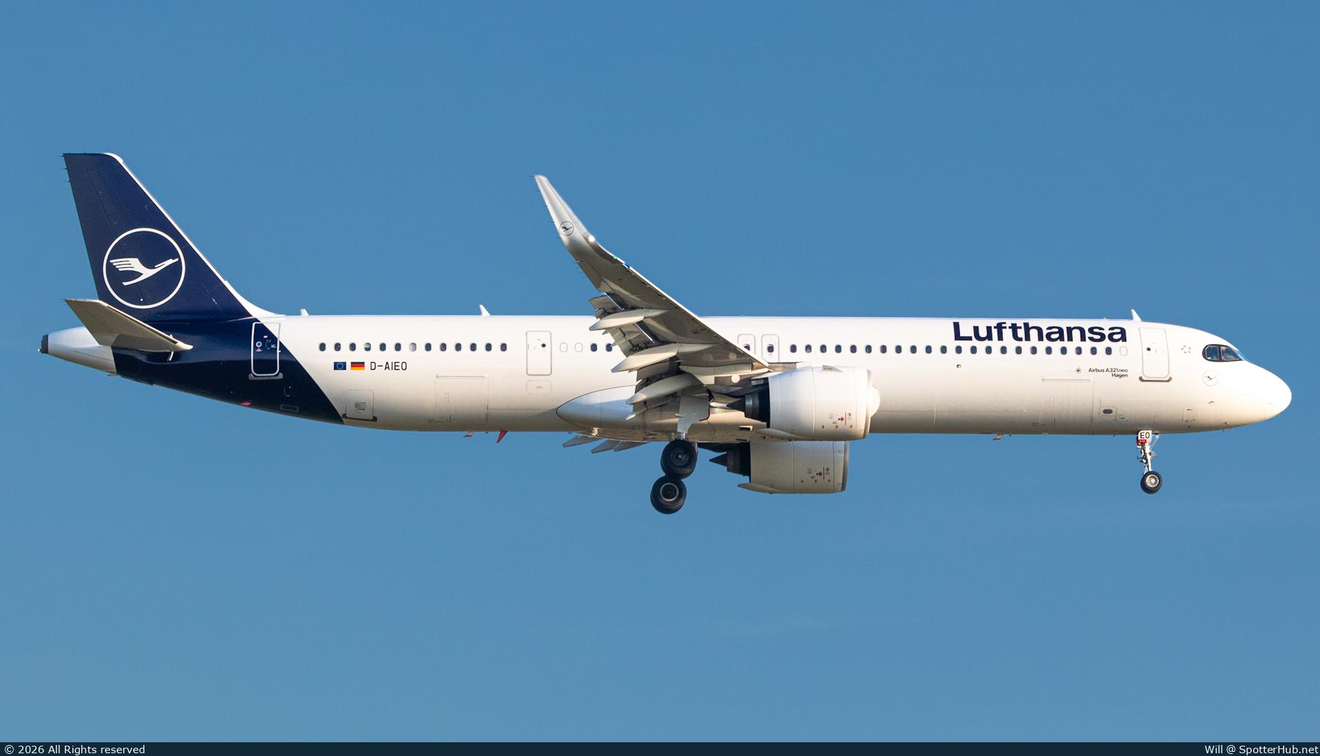 Photo of D-AIEO - Airbus A321-271NX operated by Lufthansa