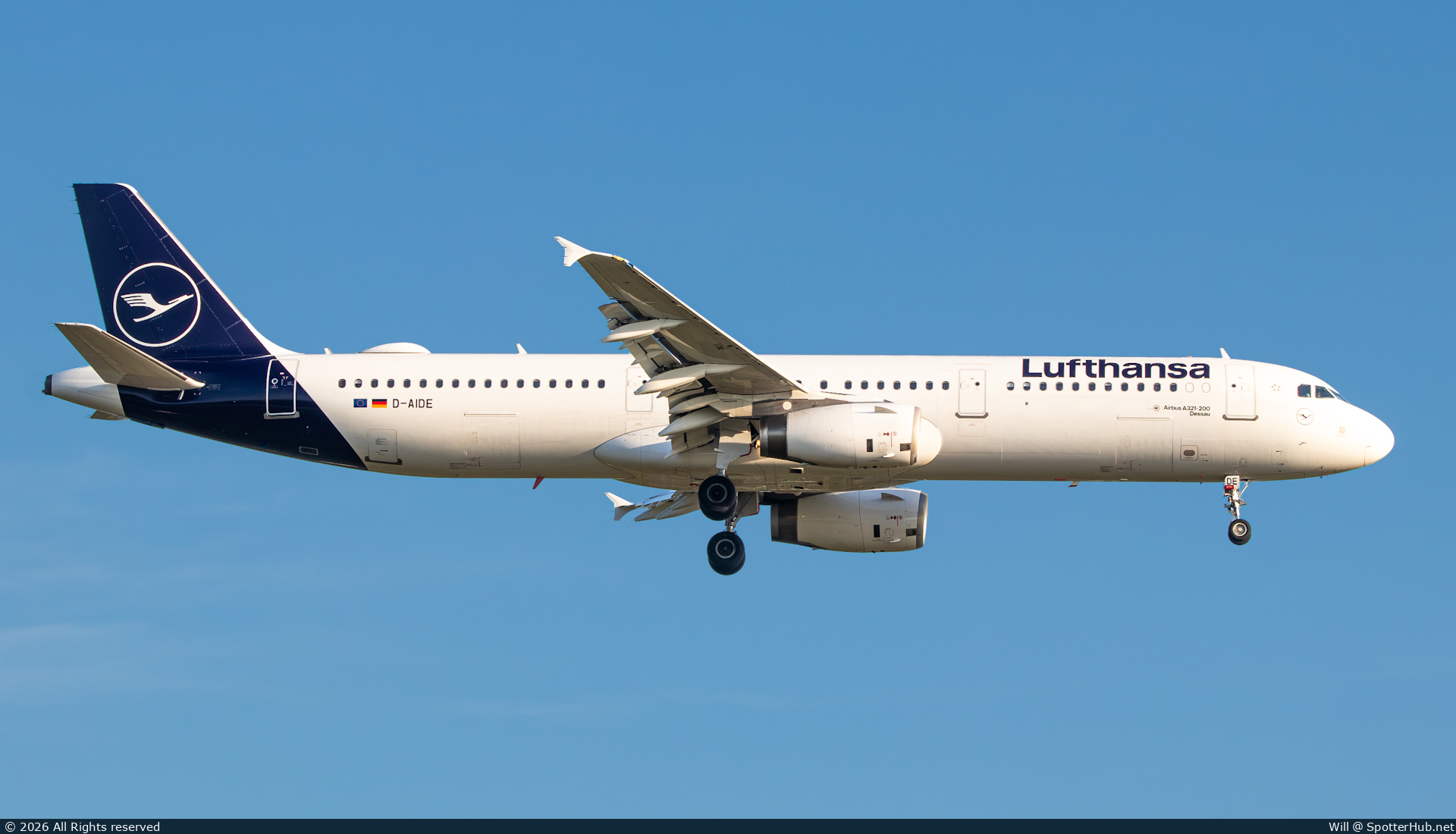 Photo of D-AIDE - Airbus A321-231 operated by Lufthansa
