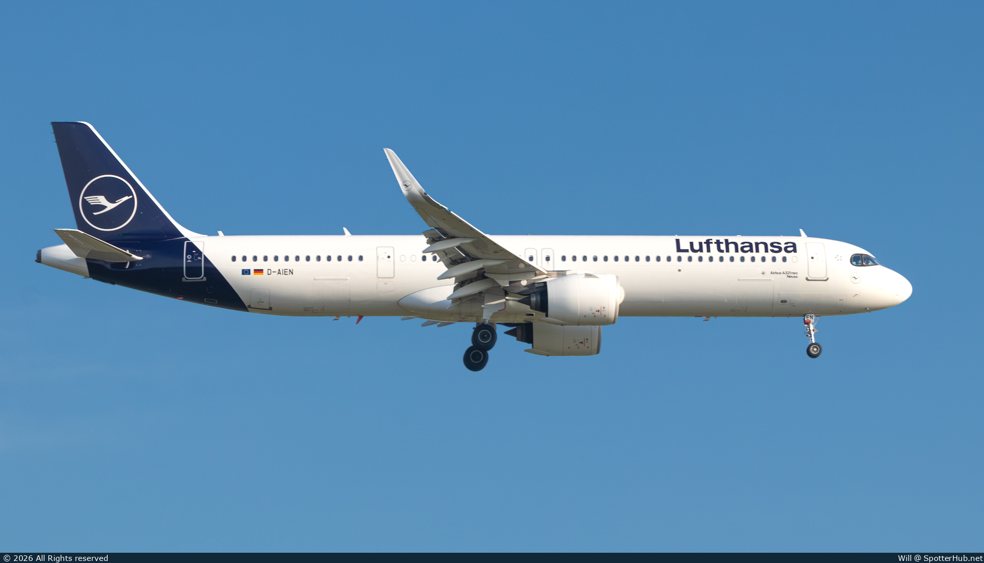 Photo of D-AIEN - Airbus A321-271NX operated by Lufthansa