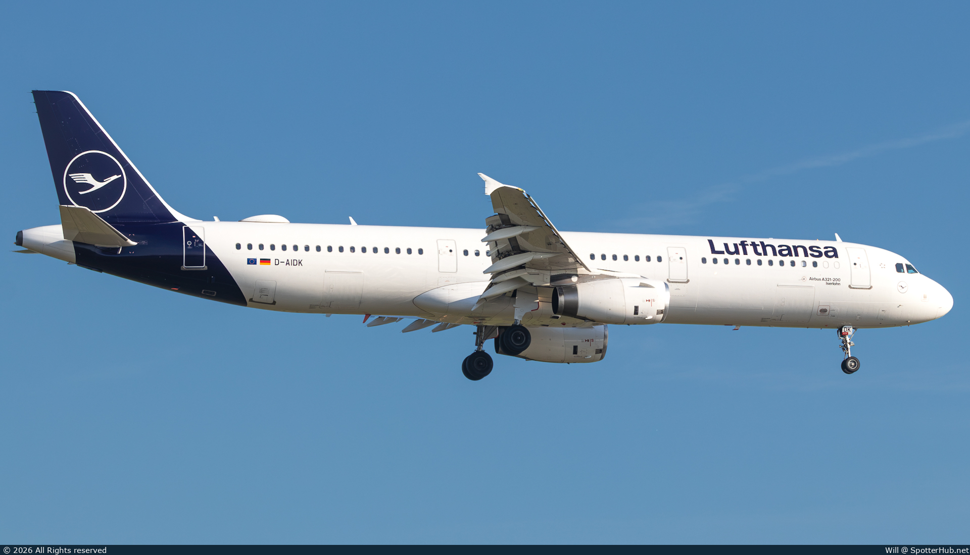 Photo of D-AIDK - Airbus A321-231 operated by Lufthansa