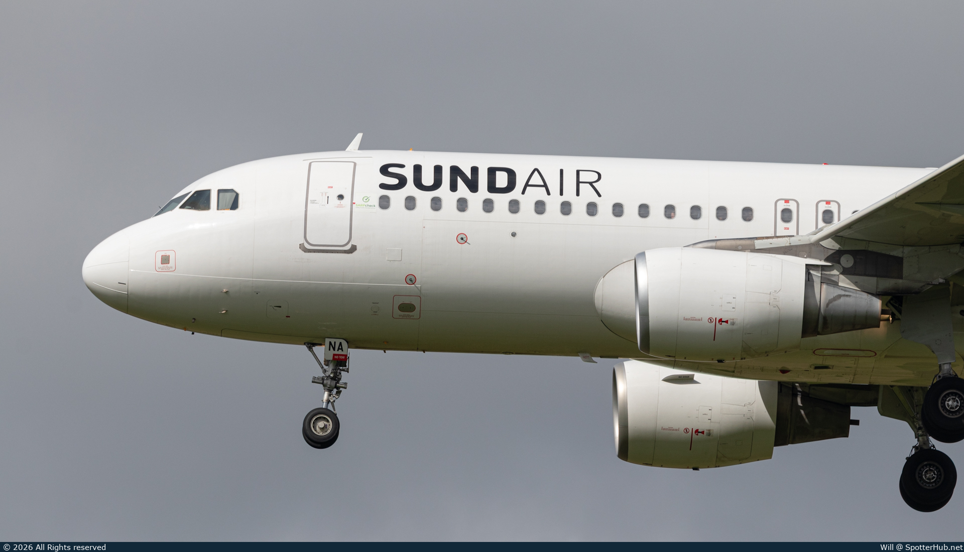 Photo of D-ANNA - Airbus A320-214 operated by Sundair