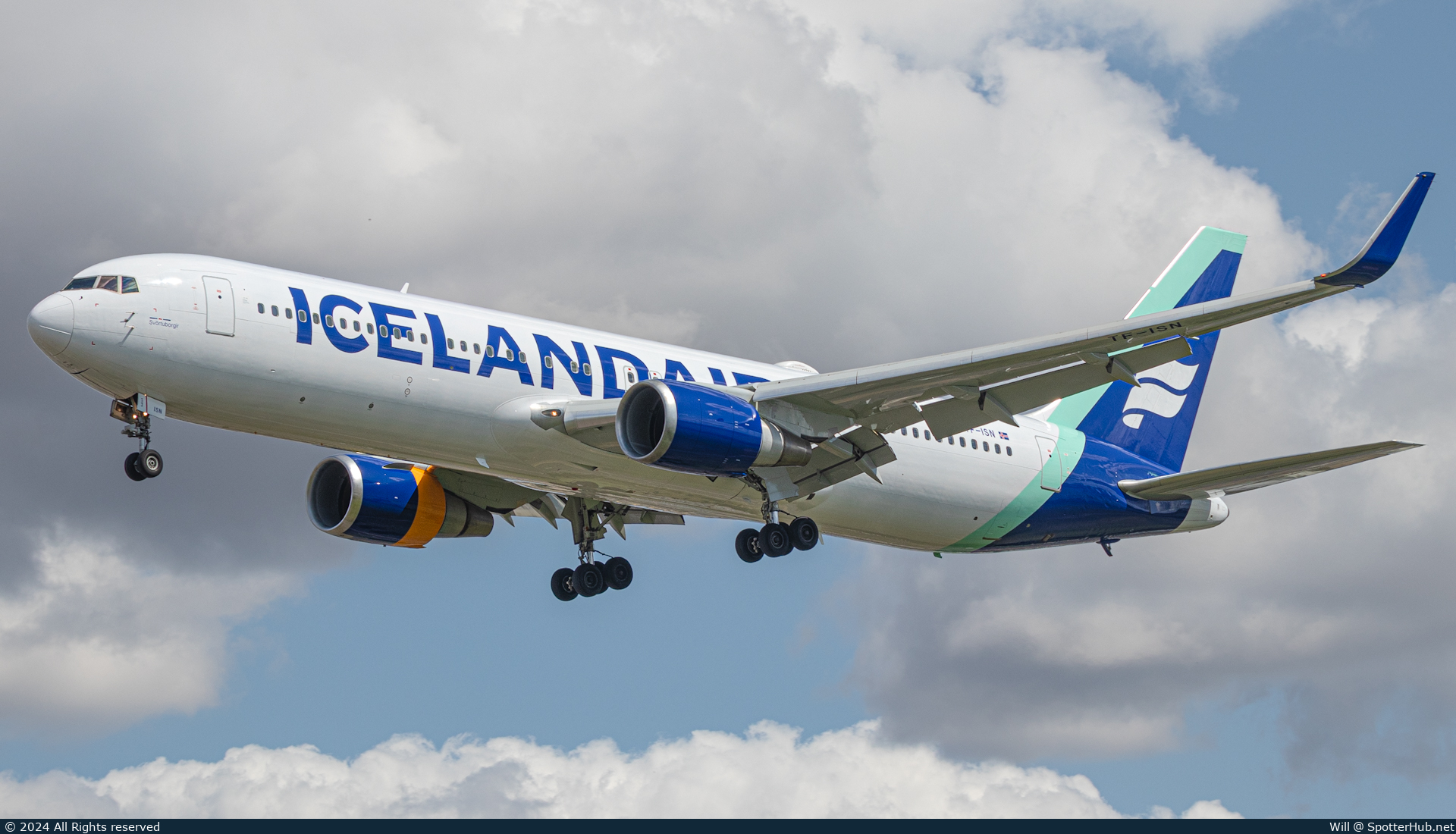 Photo of TF-ISN - Boeing 767-319(ER) operated by Icelandair