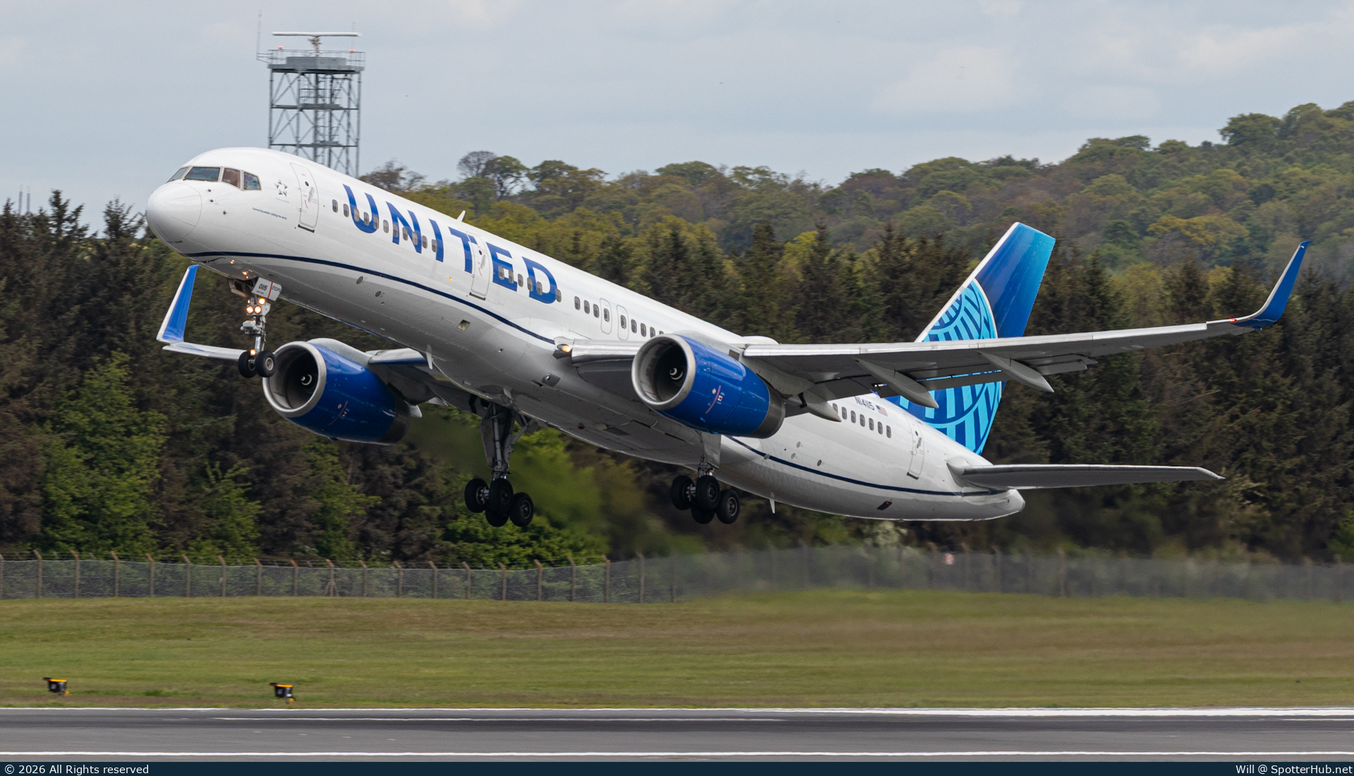Photo of N14115 - Boeing 757-224 operated by United Airlines