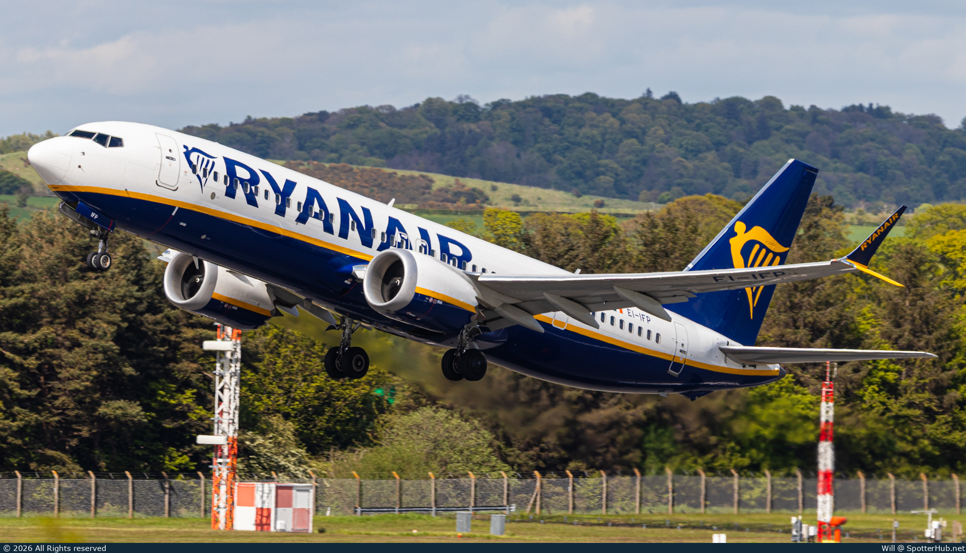 Photo of EI-IFP - Boeing 737 MAX 8-200 operated by Ryanair