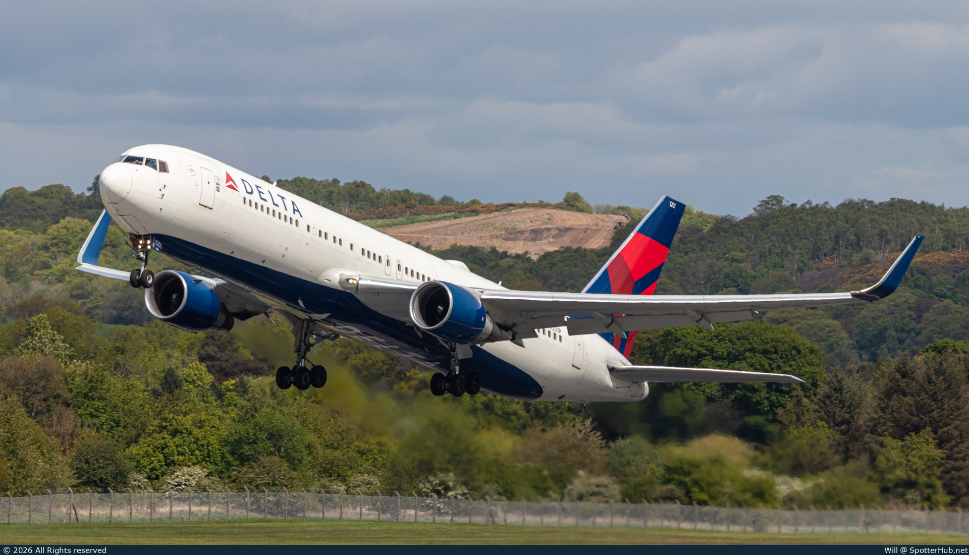 Photo of N1201P - Boeing 767-332(ER) operated by Delta Air Lines