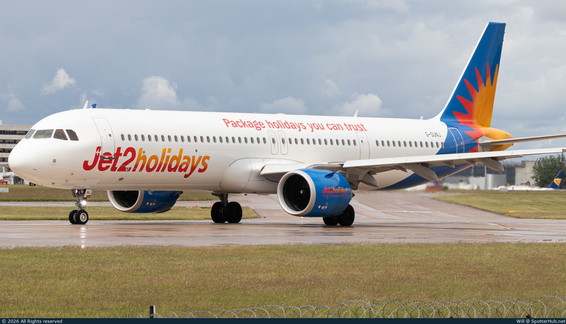 Photo of G-SUNJ - Airbus A321-251NX operated by Jet2