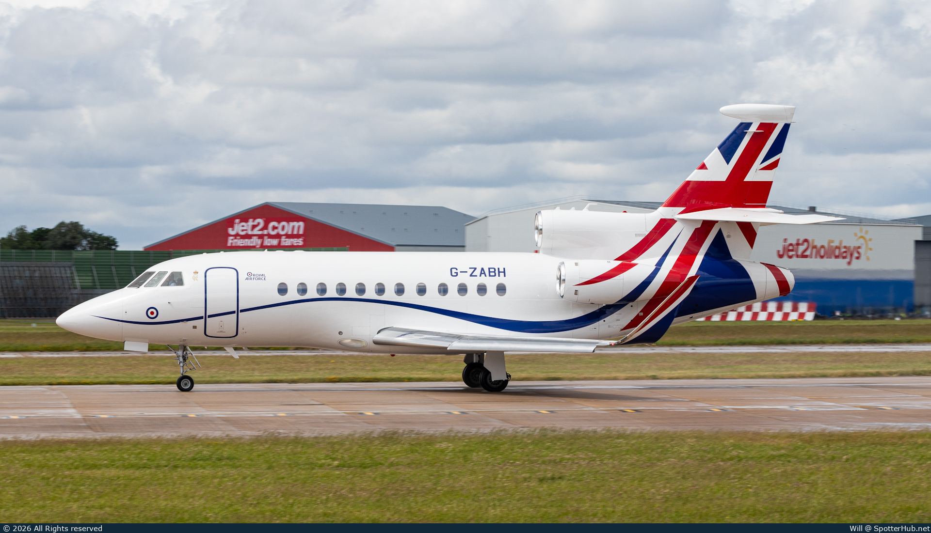 Photo of G-ZABH - Dassault Falcon 900LX operated by Royal Air Force
