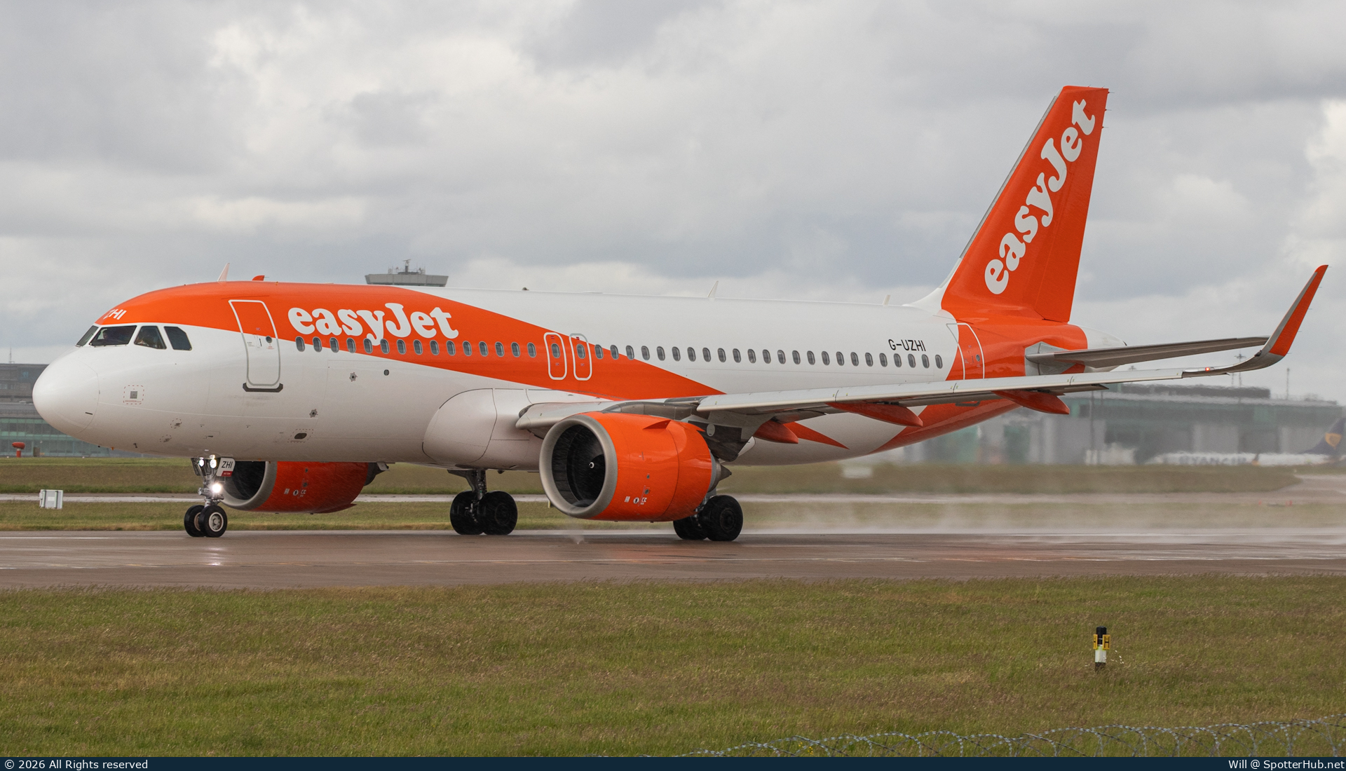 Photo of G-UZHI - Airbus A320-251N operated by easyJet
