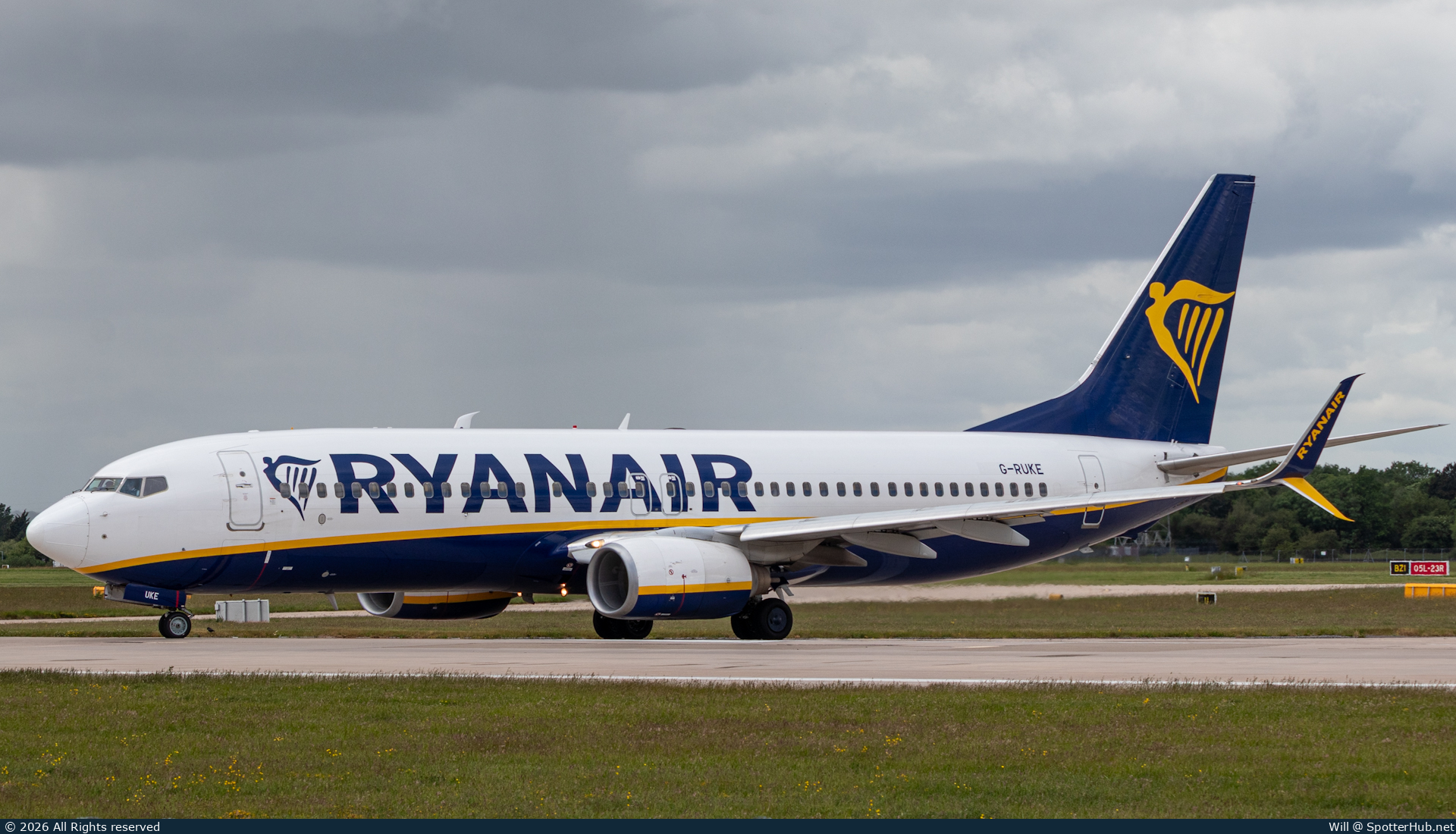 Photo of G-RUKE - Boeing 737-8AS operated by Ryanair UK