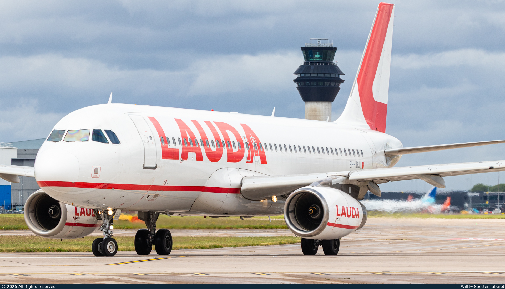 Photo of 9H-IBJ - Airbus A320-232 operated by Lauda Europe