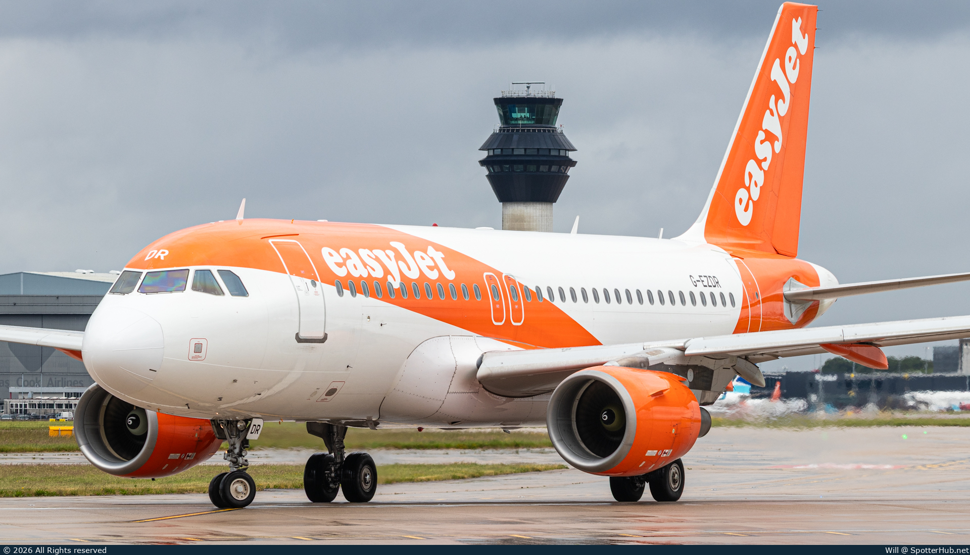 Photo of G-EZDR - Airbus A319-111 operated by easyJet