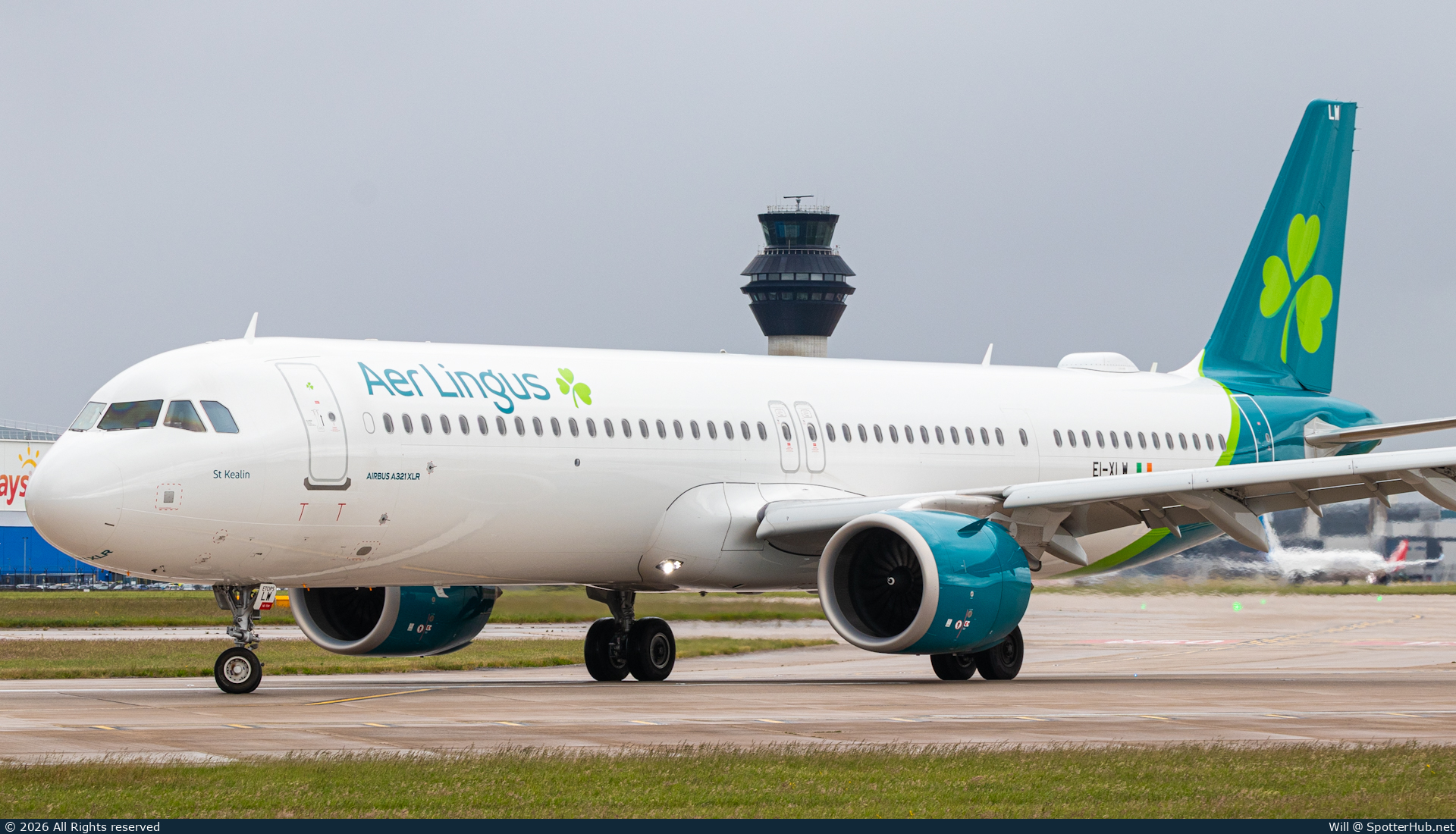 Photo of EI-XLW - Airbus A321-253NY operated by Aer Lingus