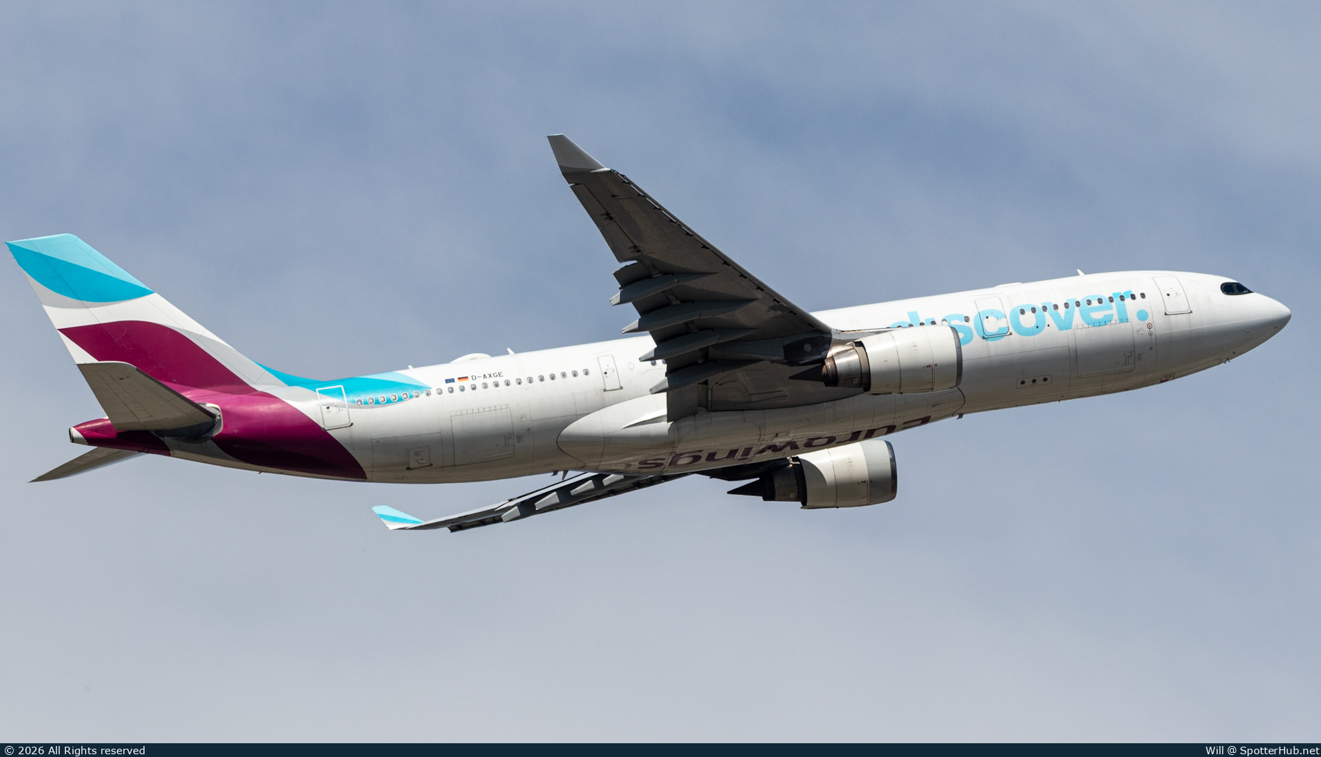 Photo of D-AXGE - Airbus A330-203 operated by Discover Airlines