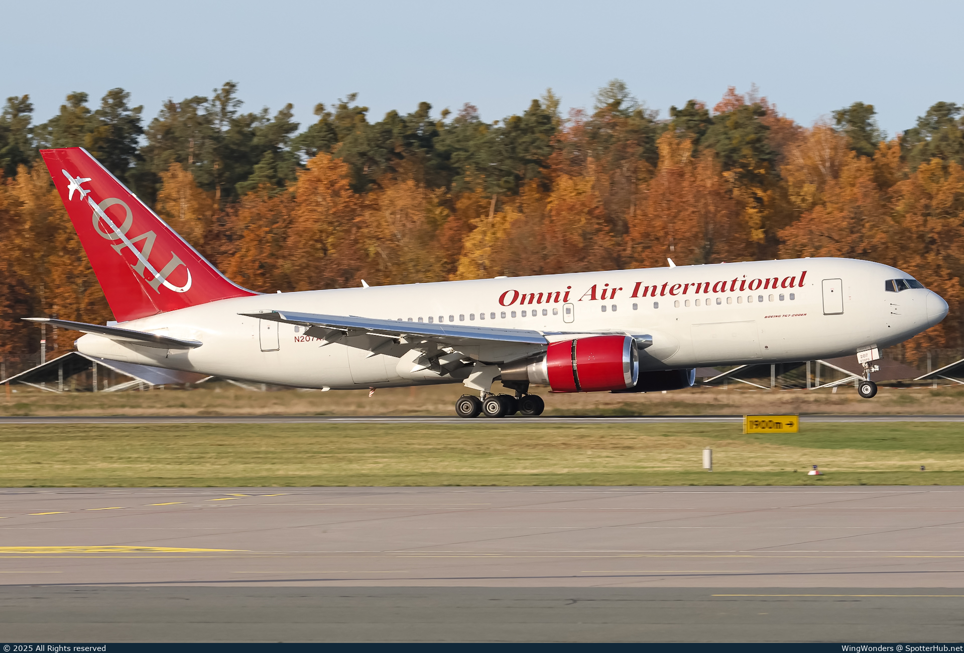 Photo of N207AX - Boeing 767-224(ER) operated by Omni Air International