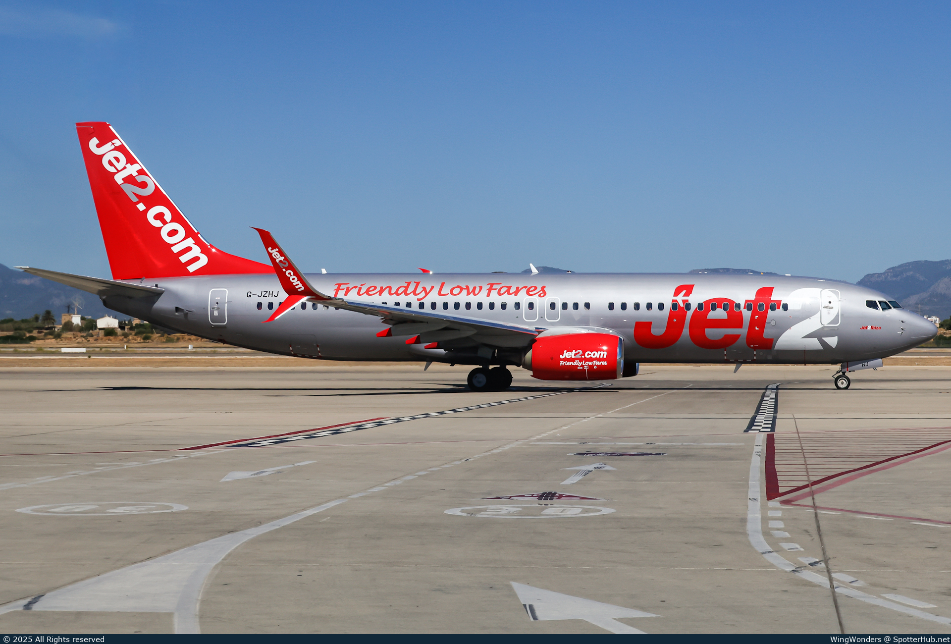 Photo of G-JZHJ - Boeing 737-8MG operated by Jet2