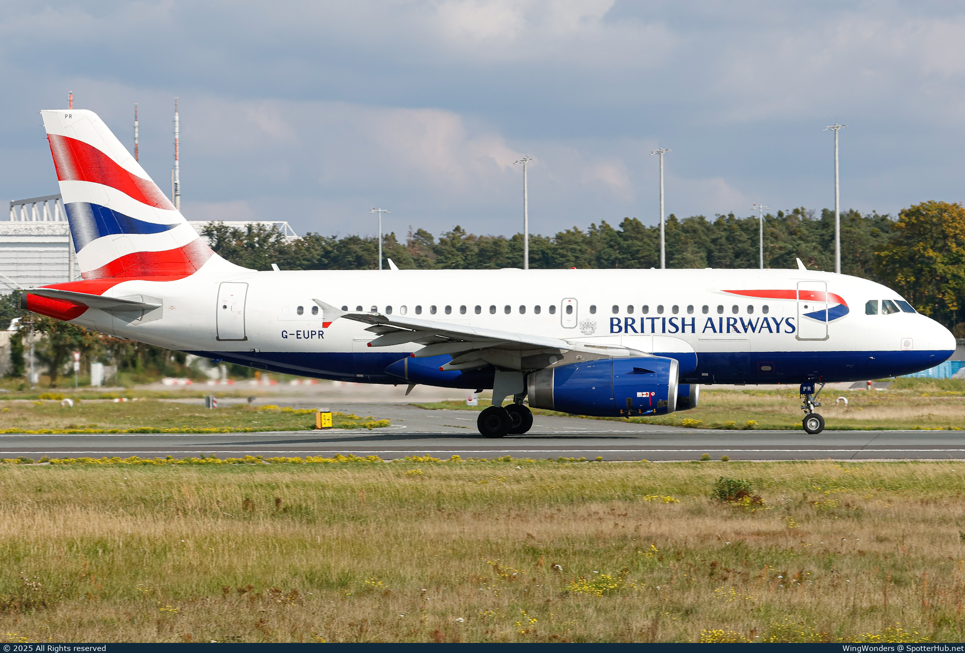 Photo of G-EUPR - Airbus A319-131 operated by British Airways