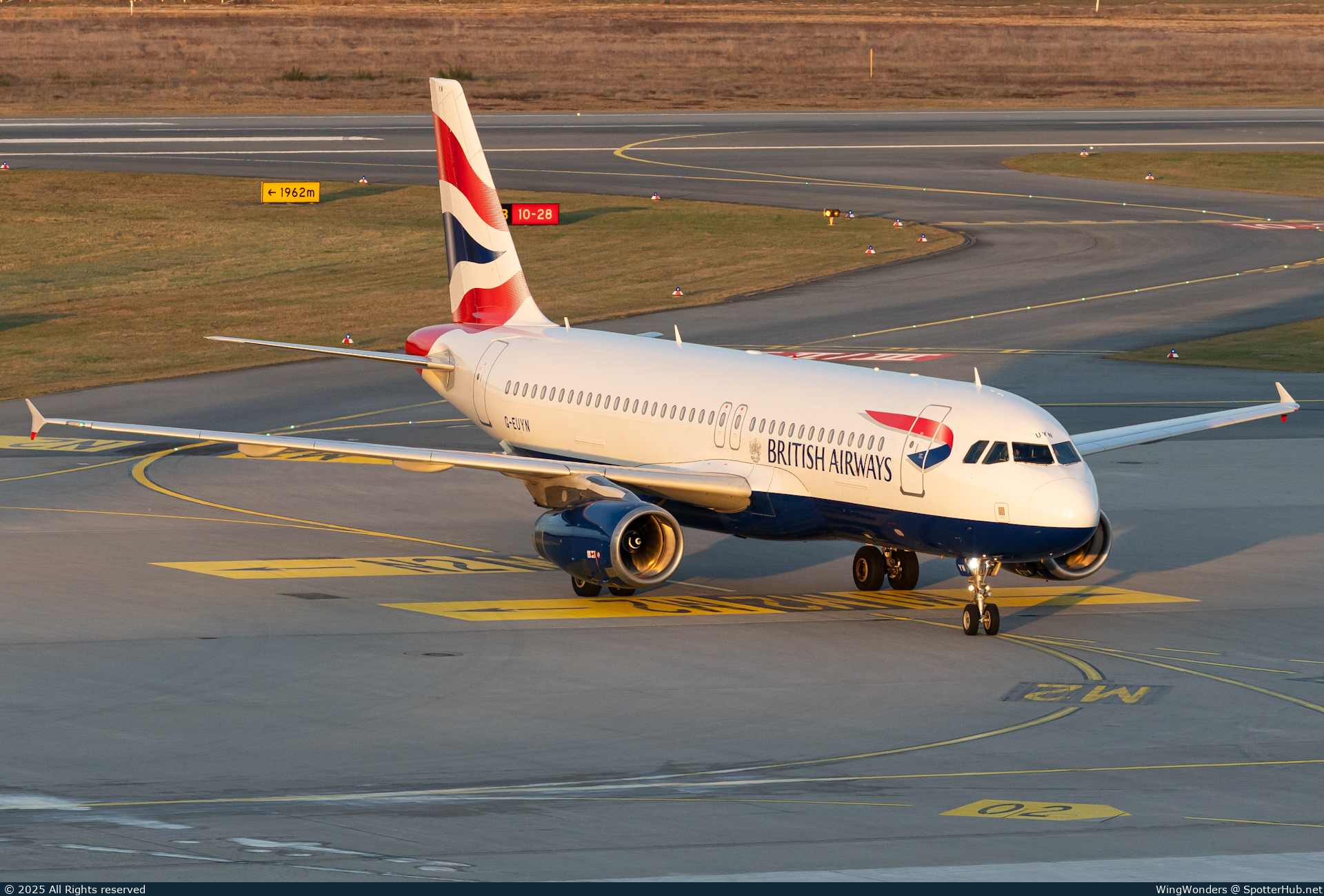 Photo of G-EUYN - Airbus A320-232 operated by British Airways