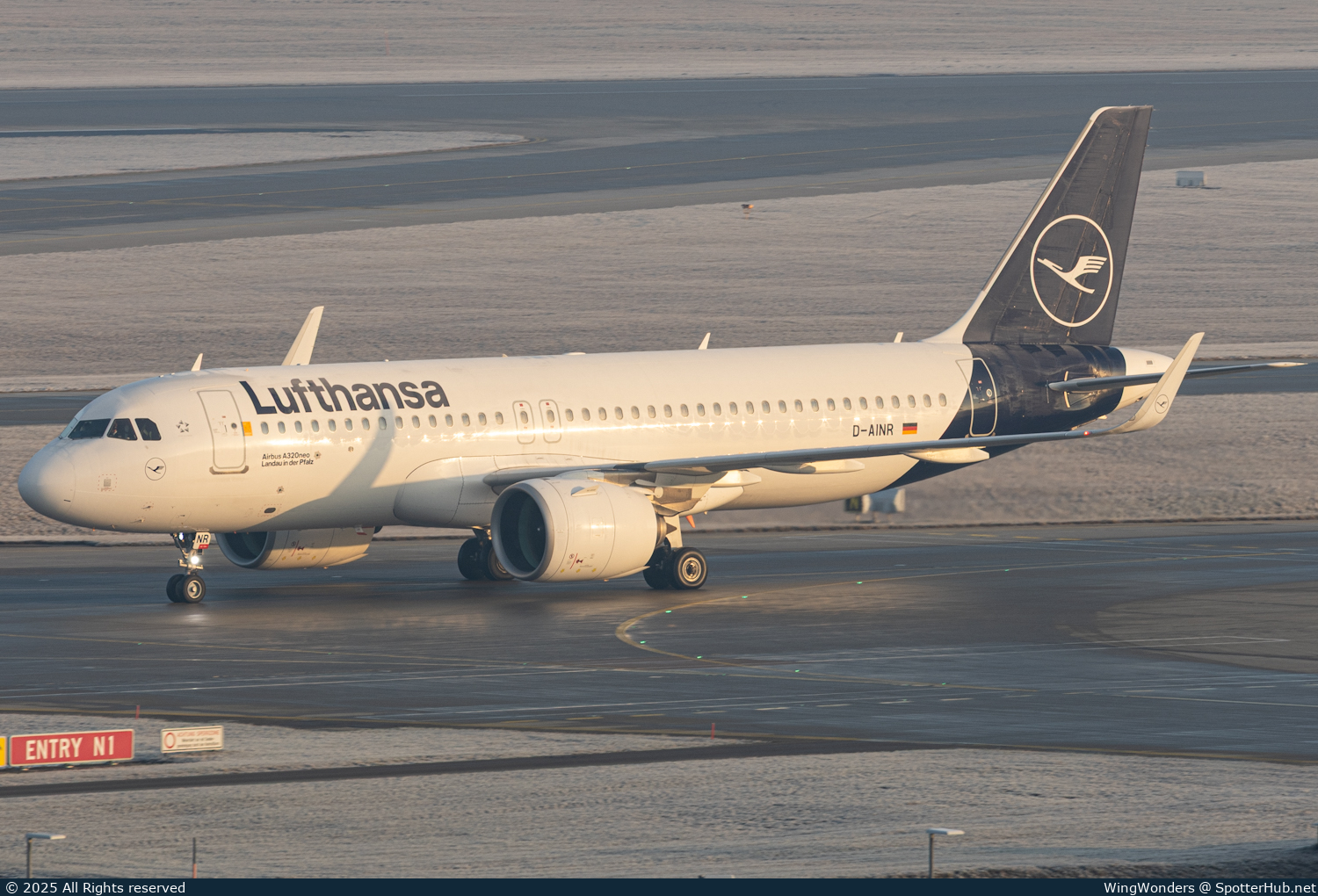 Photo of D-AINR - Airbus A320-271N operated by Lufthansa