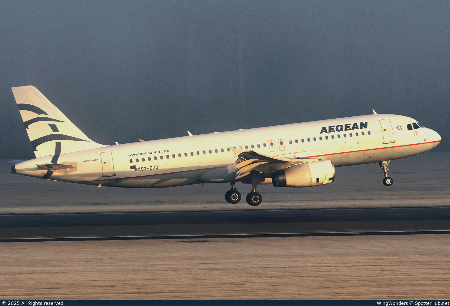 Photo of SX-DGD - Airbus A320-232 operated by Aegean Airlines