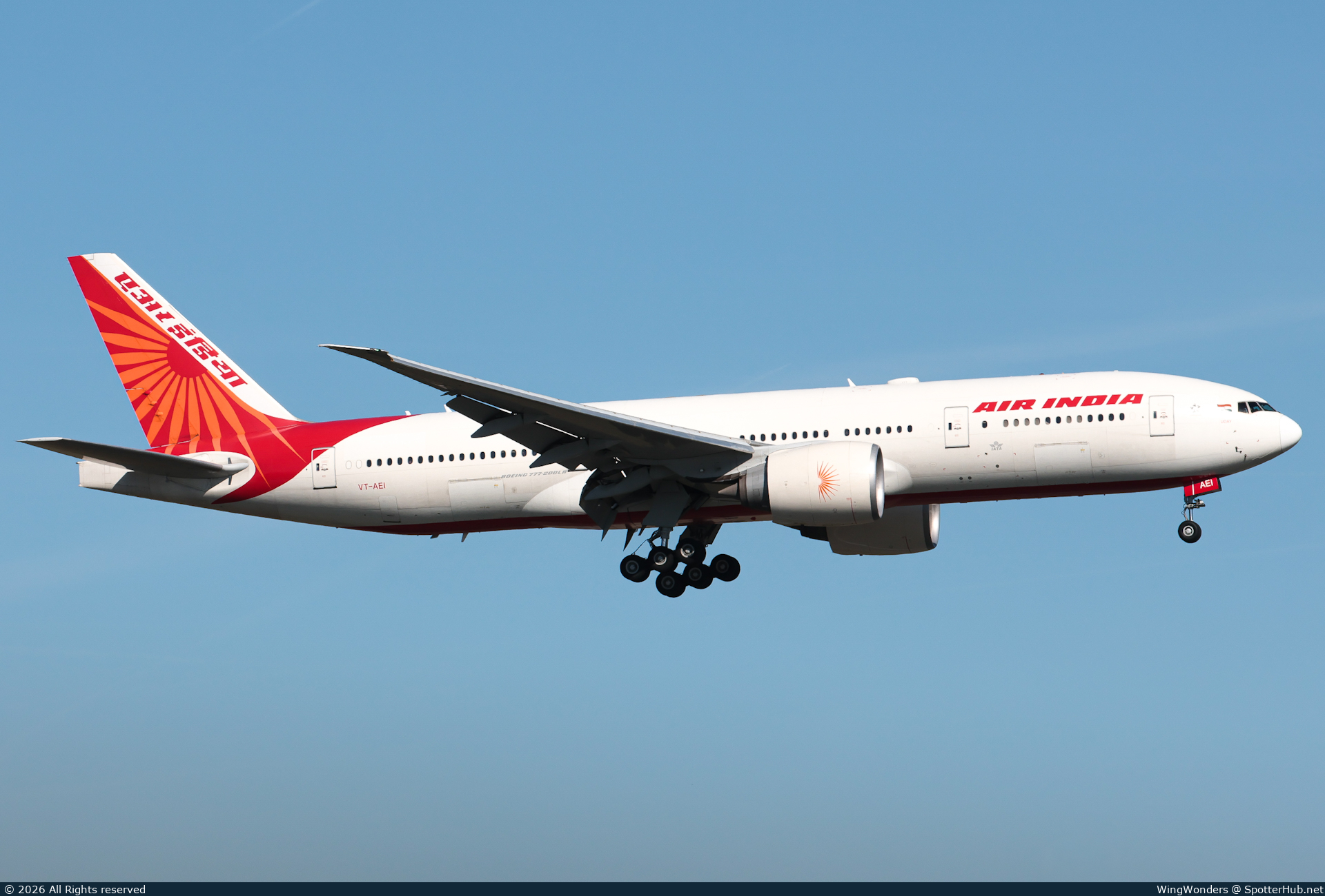 Photo of VT-AEI - Boeing 777-232(LR) operated by Air India