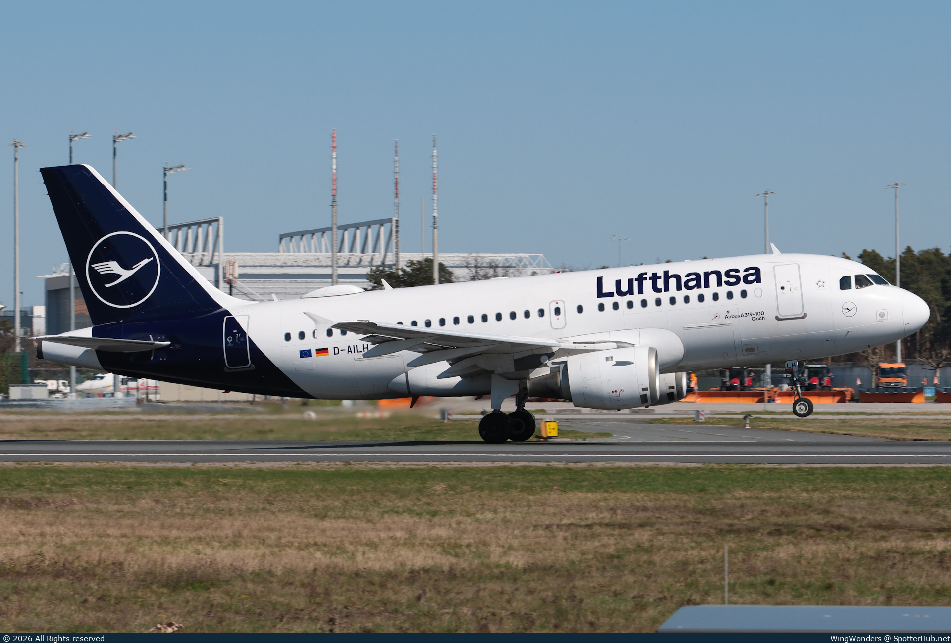 Photo of D-AILH - Airbus A319-114 operated by Lufthansa