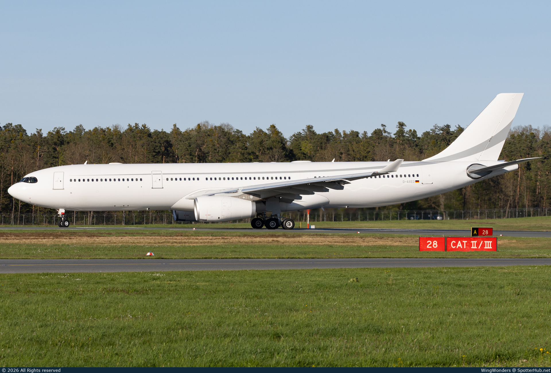Photo of D-AXEO - Airbus A330-343 operated by K5 Aviation